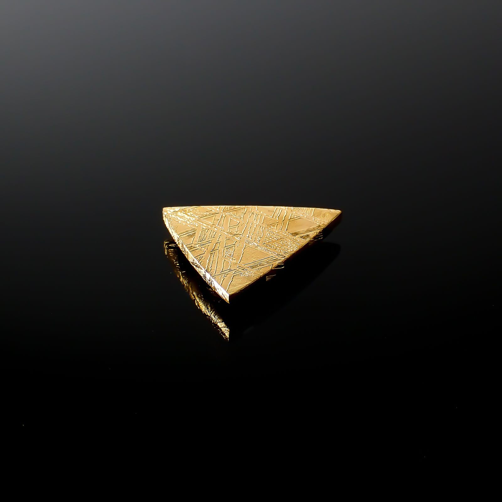 ムオニナルスタ隕石 発見地:スウェーデン 16.36ct[240125828]17.9x17.1mm前後