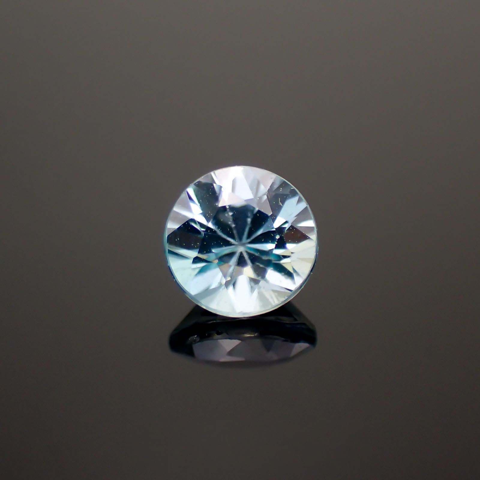 アイスブルージルコン カンボジア産 0.73ct[221018651]4.9x4.8mm前後