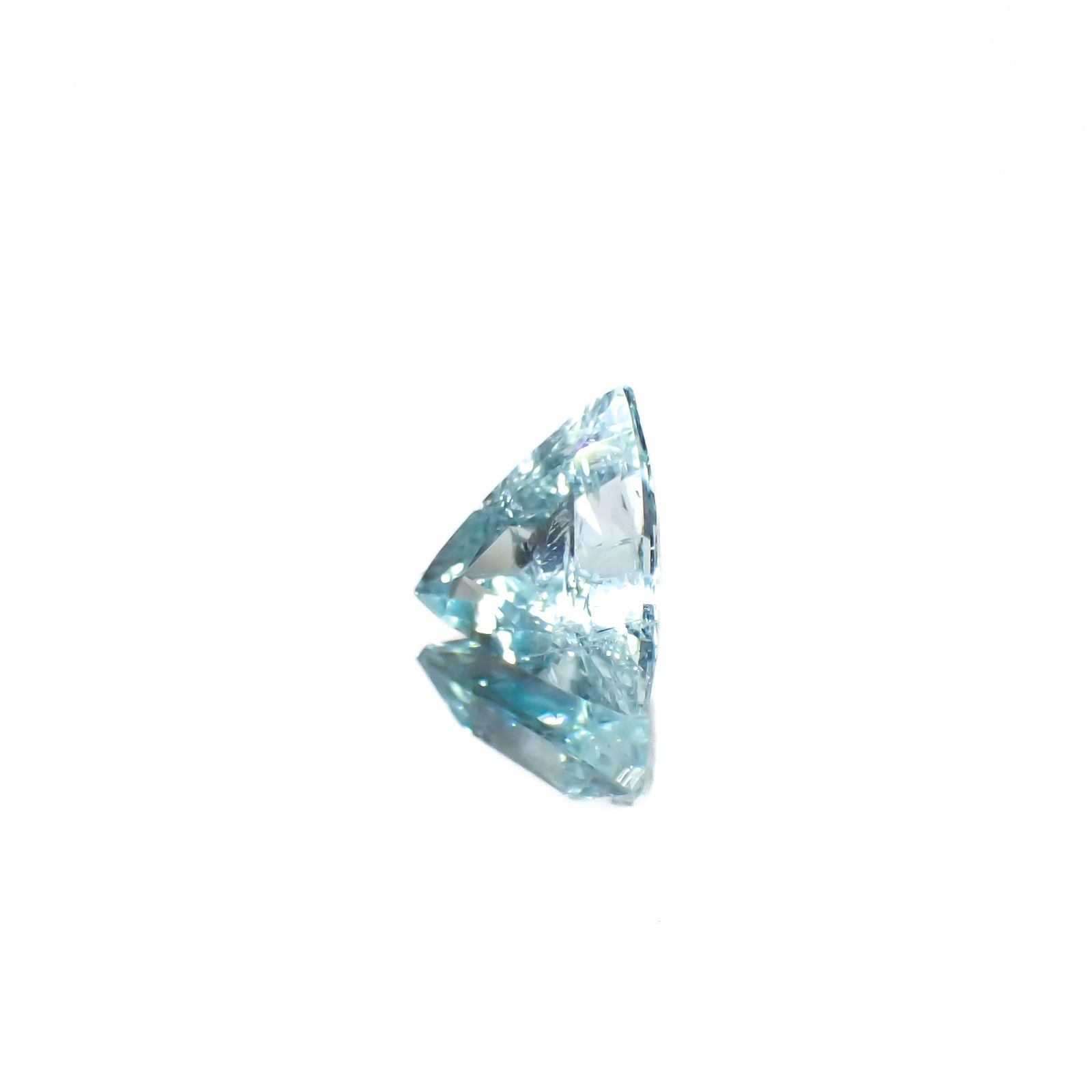 パライバトルマリン モザンビーク産 0.64ct[240928767]5.7x6.7mm前後