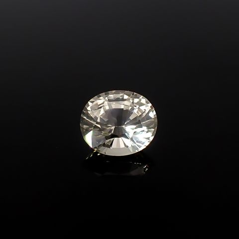 イエローサファイア 非加熱(宝石名イエロー・サファイア)スリランカ/マダガスカル産 GIT鑑付 2.47ct / 8.54x7.57mm前後 [260331940]