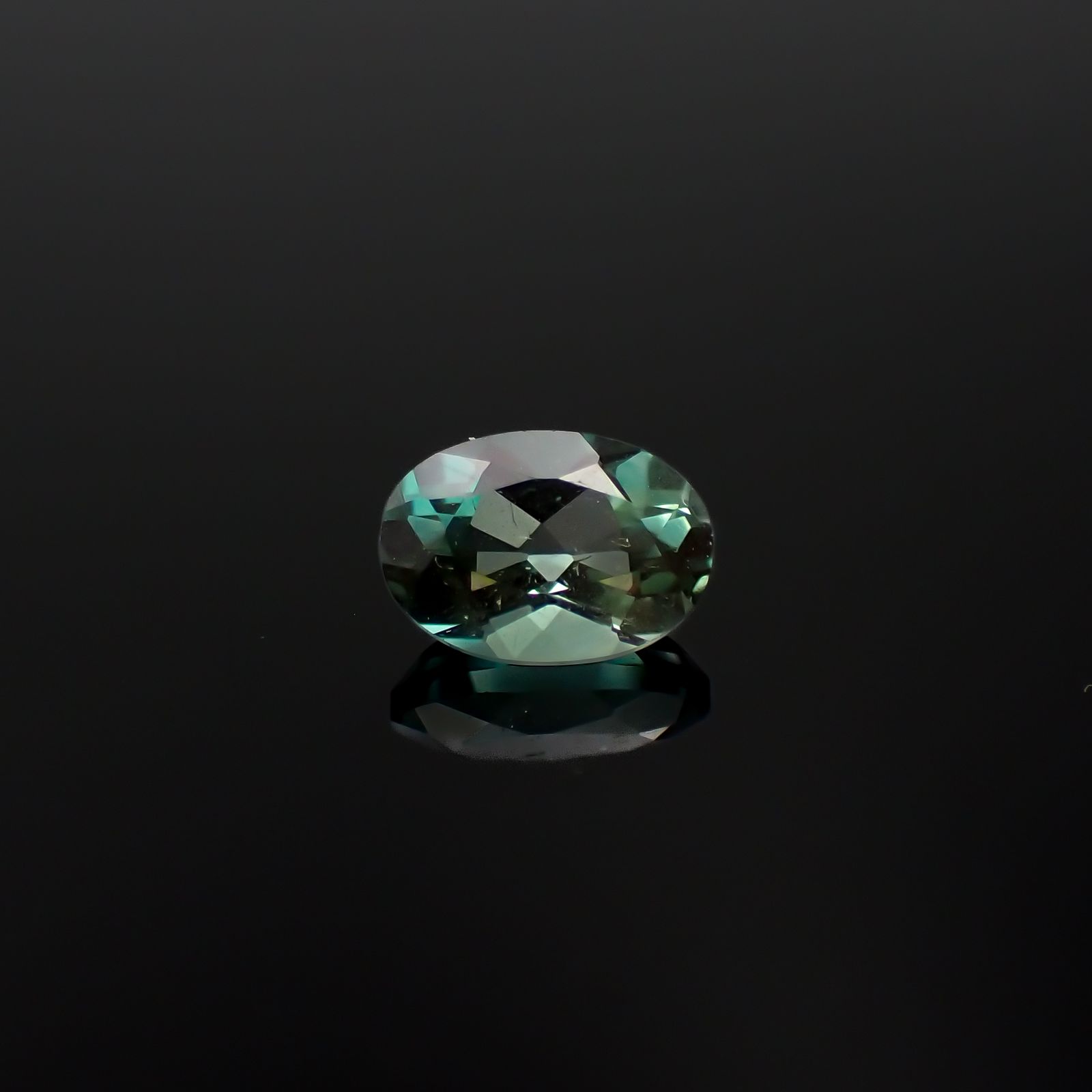 カラーチェンジアンデシン モンゴル産 0.79ct[240226329]7.1x4.9mm前後