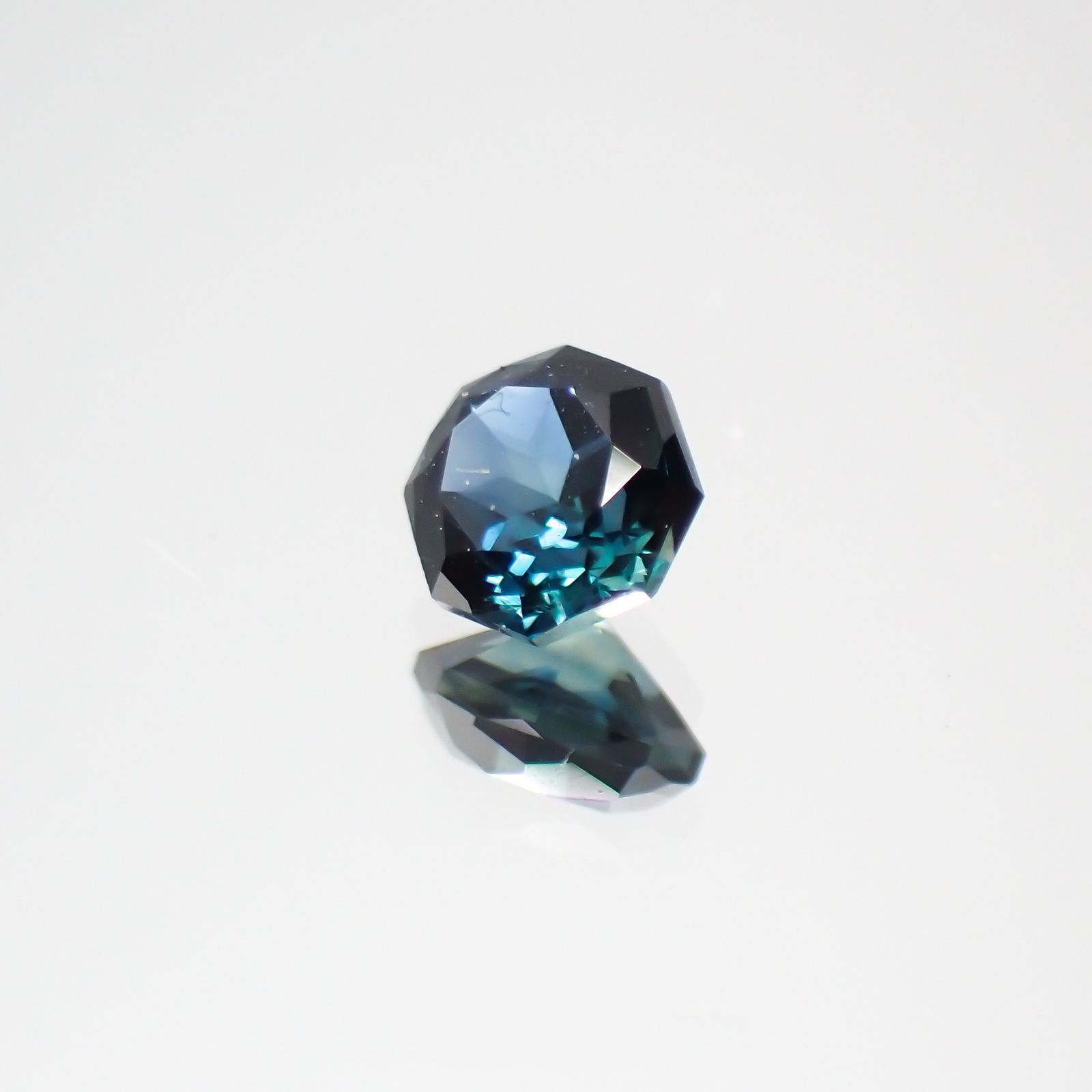 ◇オクタゴンカット◇サファイアSA マダガスカル産 ルース 0.19ct[210611059]3.1×3.1mm前後