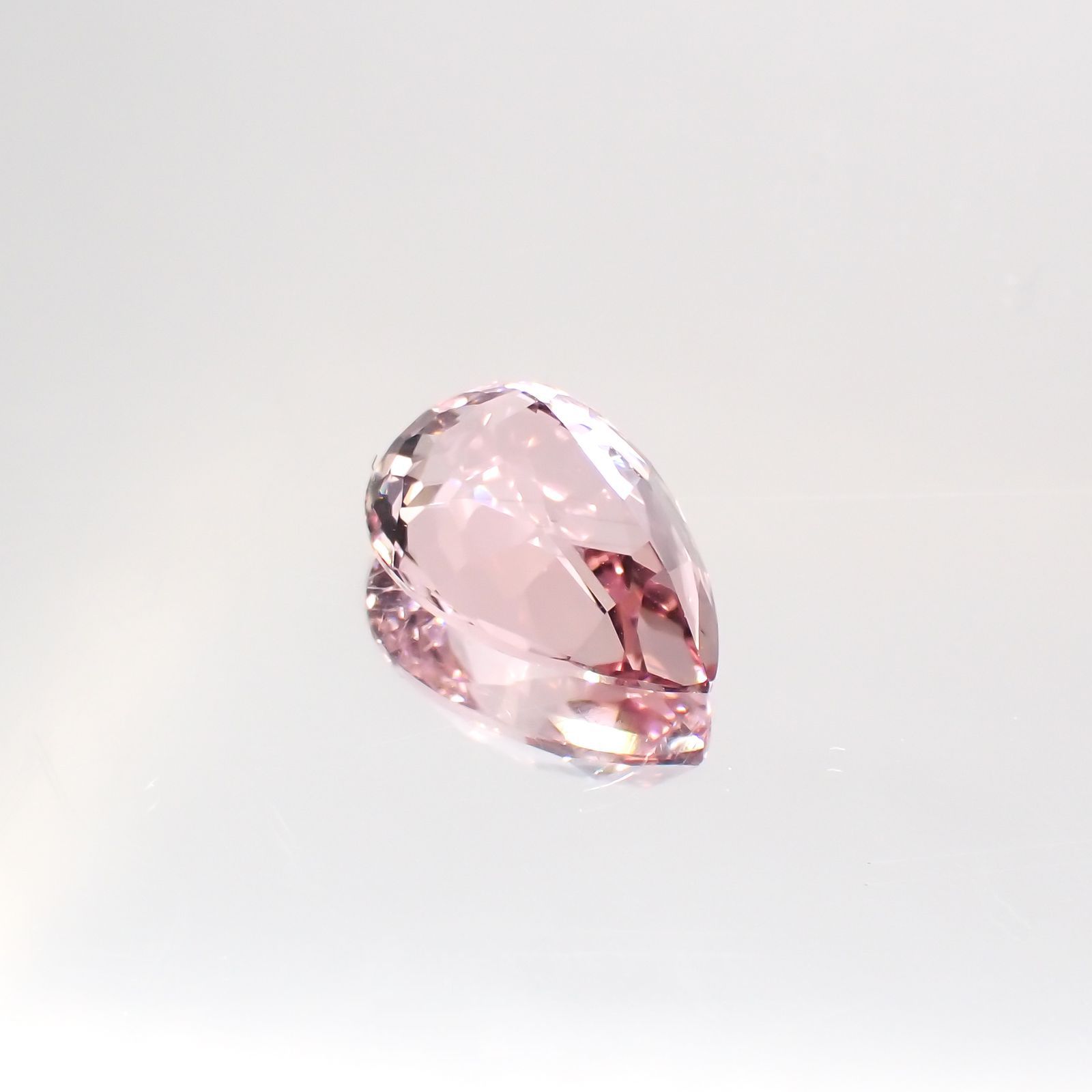 モルガナイト(宝石名モルガナイト)ナイジェリア産 3.634ct ソ付(彩珠)[220114244]12.4x8.2mm前後