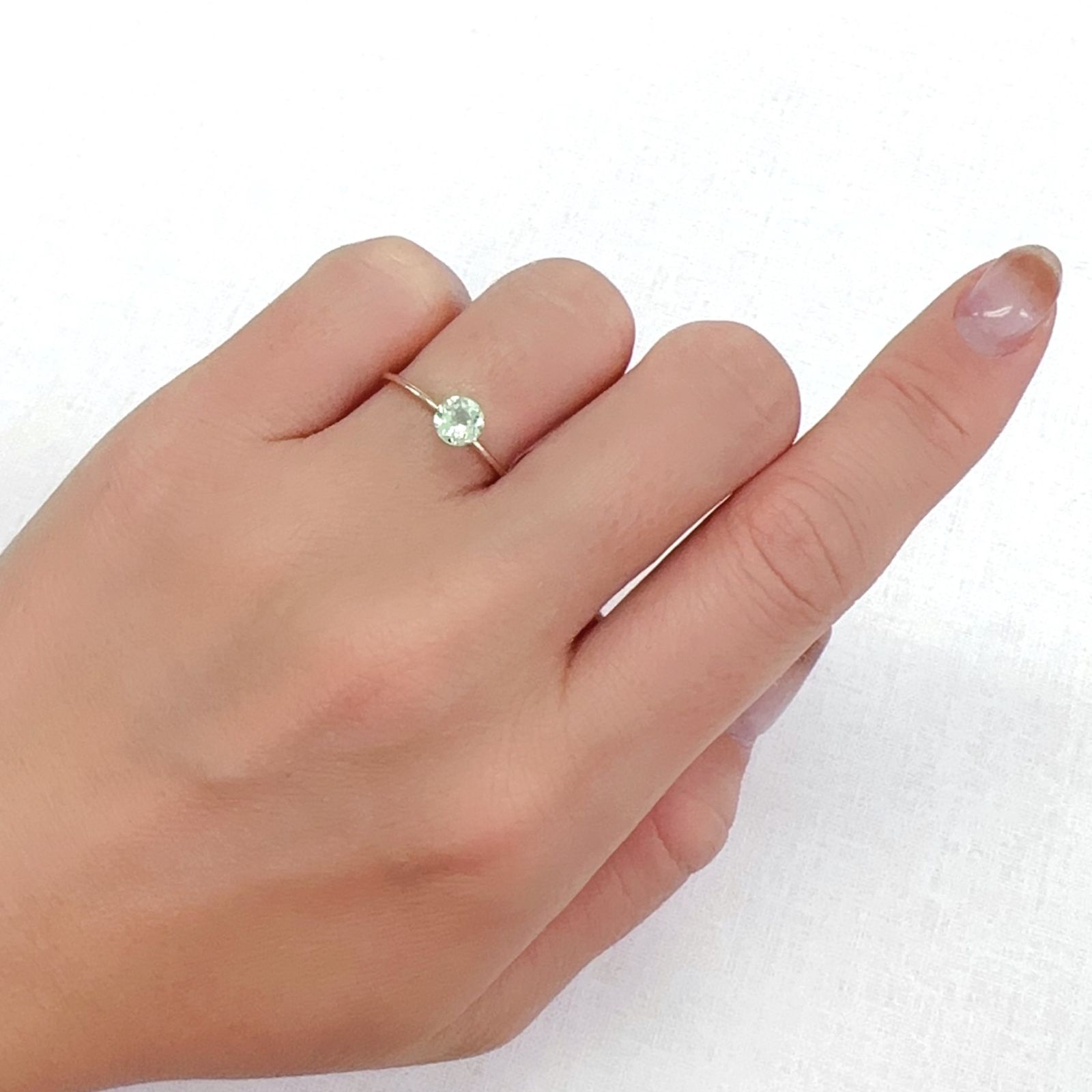 ミントガーネット タンザニア産 0.54ct[231023723]5.1x5.1mm前後