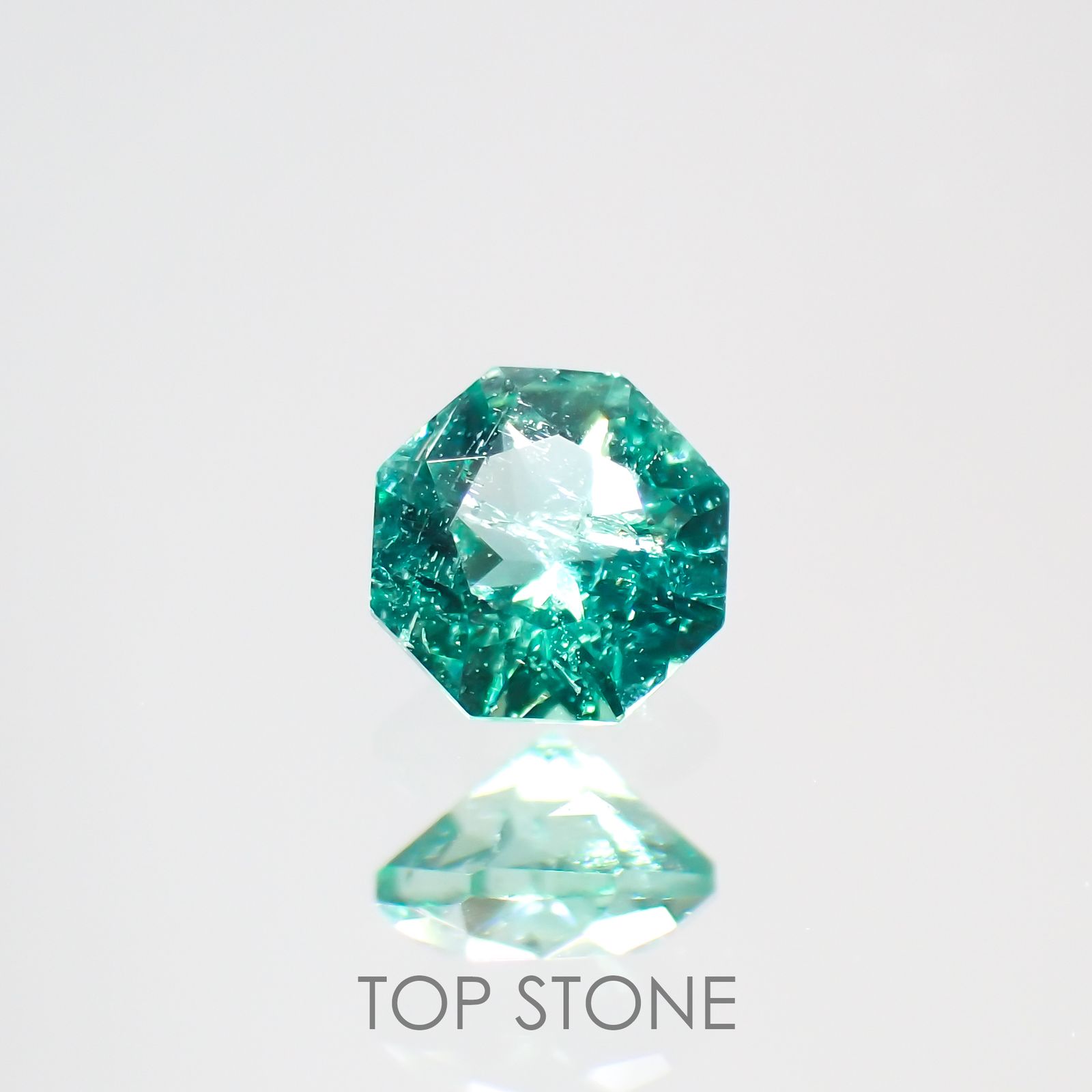 ◇オクタゴンカット◇エメラルド(宝石名エメラルド) ザンビア産 0.12ct 識別済[20128868]3×3mm前後