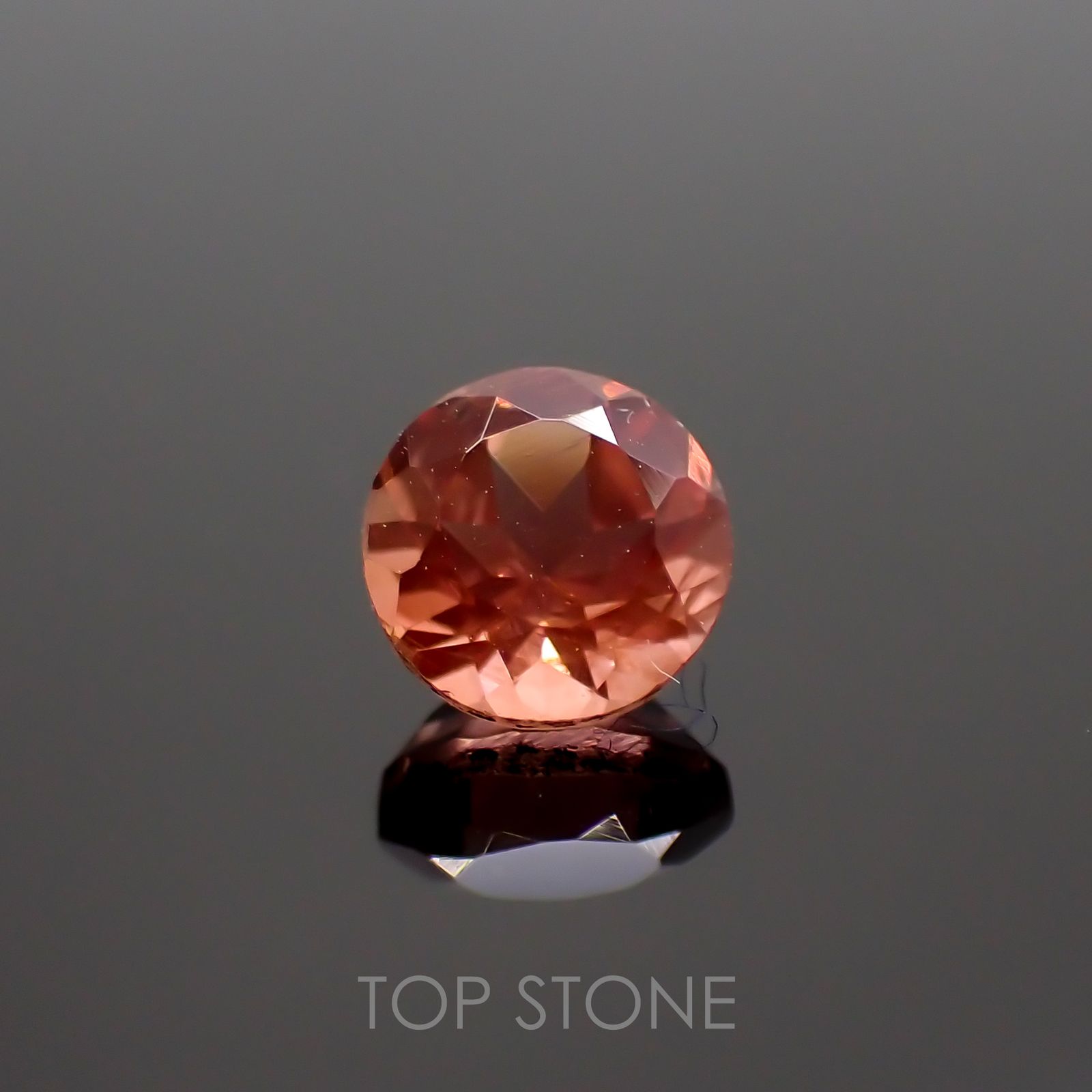 オレゴンサンストーン(宝石名ラブラドライト) アメリカ・オレゴン州産 0.52ct 識別済[20118324]5.1×5.1mm前後
