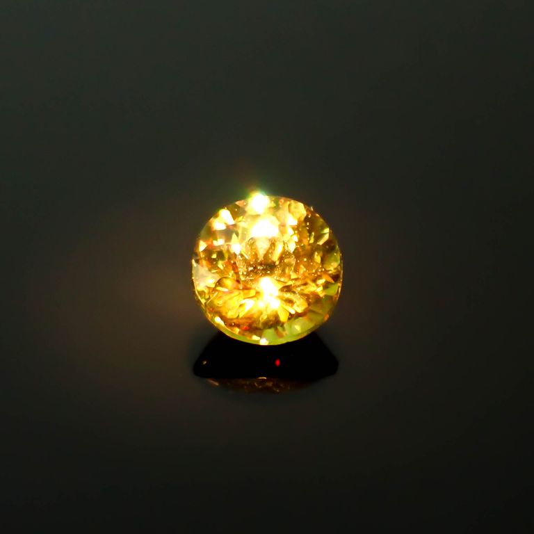 電球色(ライト)の照射で変色