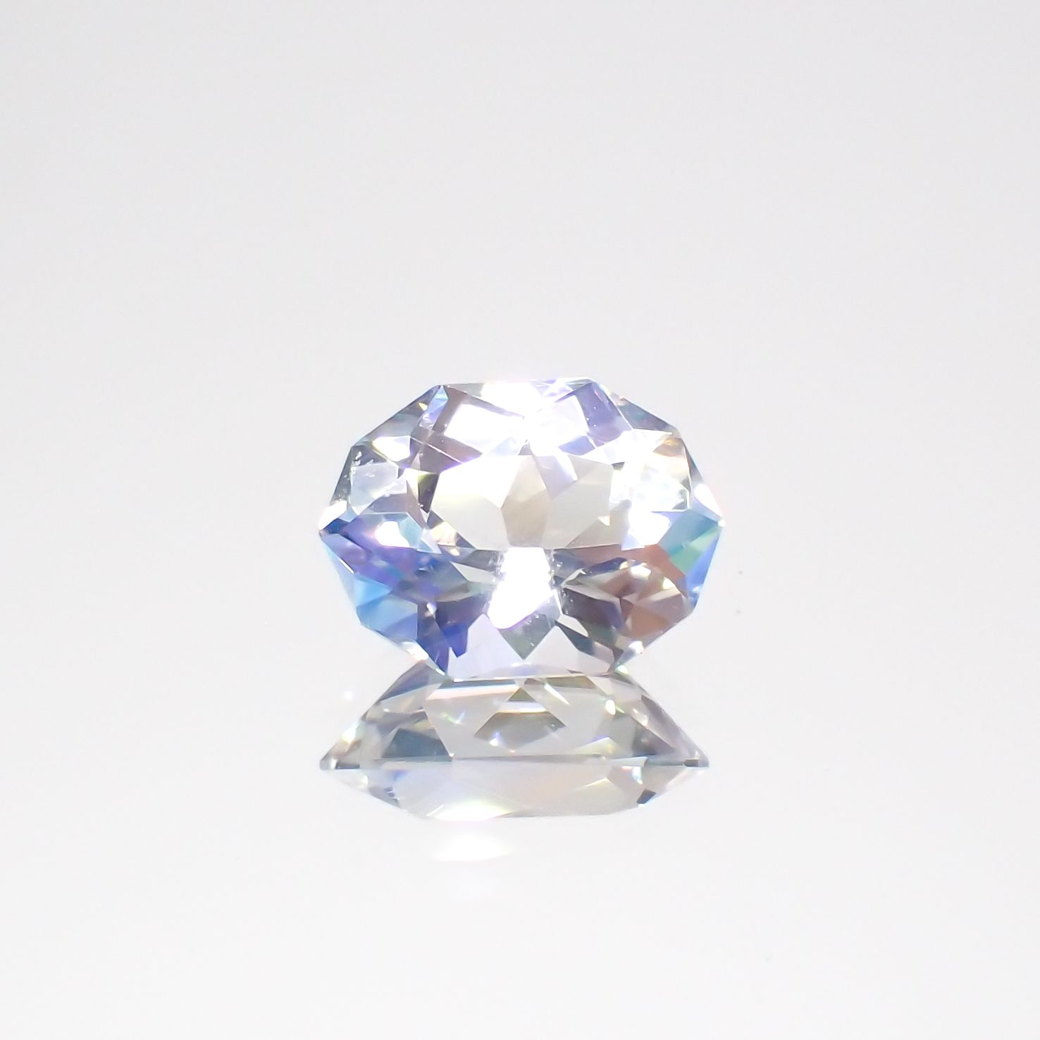 ◇カスタムカット◇レインボームーンストーン マダガスカル産 1.02ct[230923434]7.8x5.9mm前後