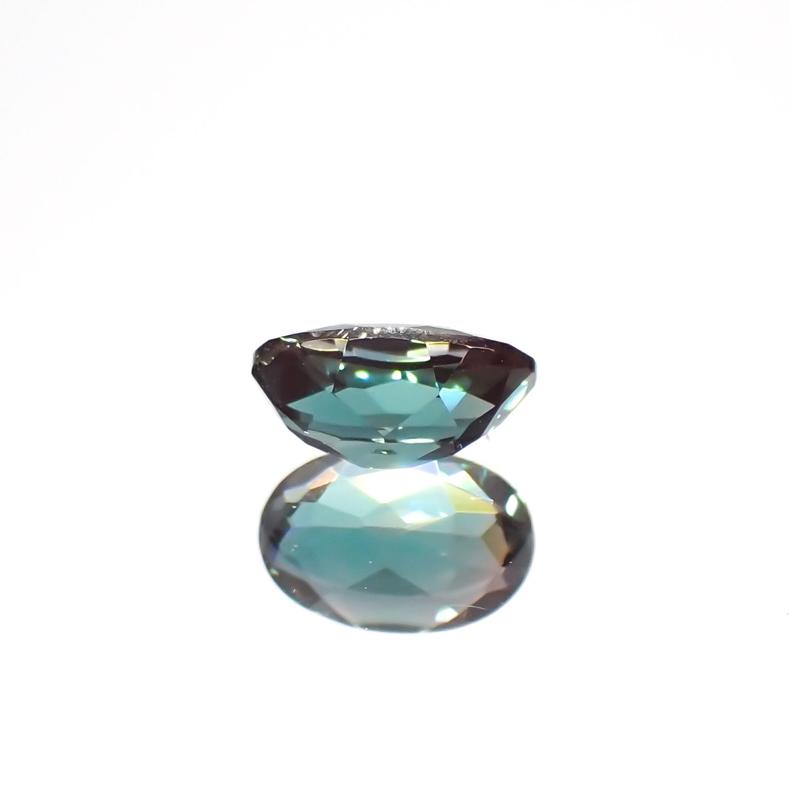 カラーチェンジアンデシン モンゴル産 0.39ct[230421473]5.8x3.9mm前後