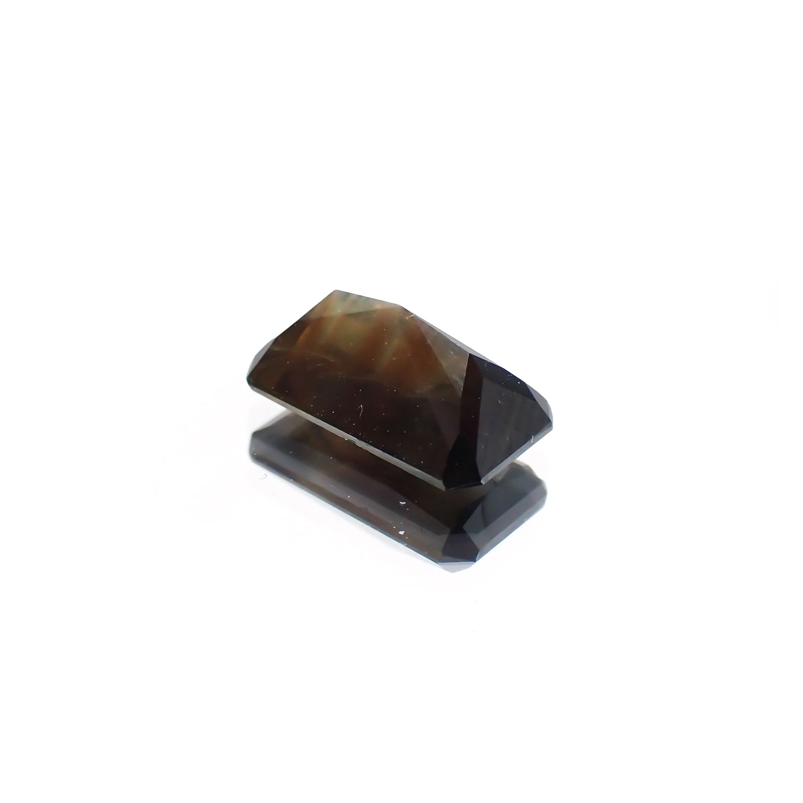 ゴールドシーンサファイア 非加熱(宝石名シーン・サファイア) ケニア産 ソ付(彩珠) 1.916ct / 8.9x5mm前後 [210310351]