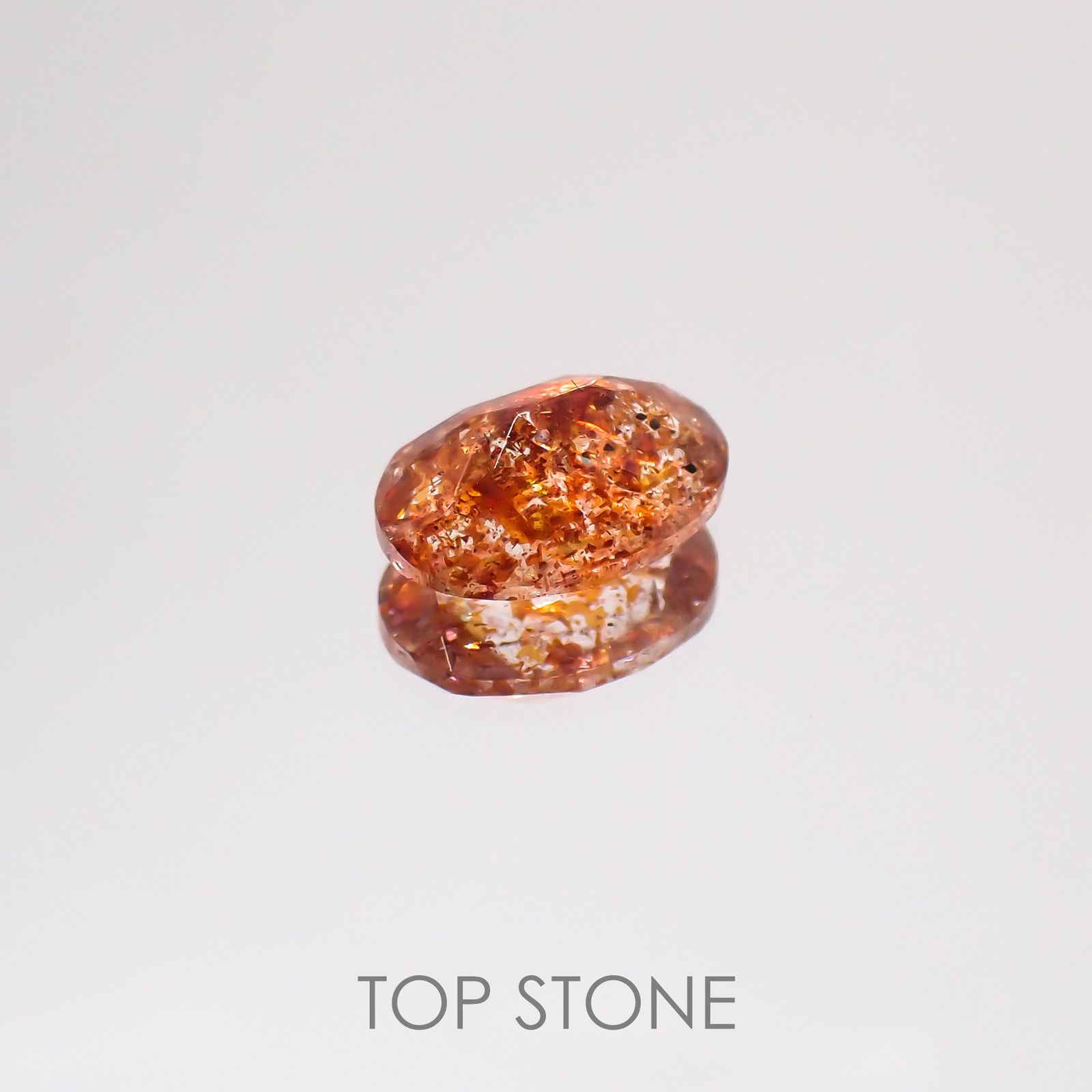 イリュージョンサンストーン(宝石名フェルドスパー) タンザニア産 1.17ct 識別済[210610870]8.1×6.1mm前後