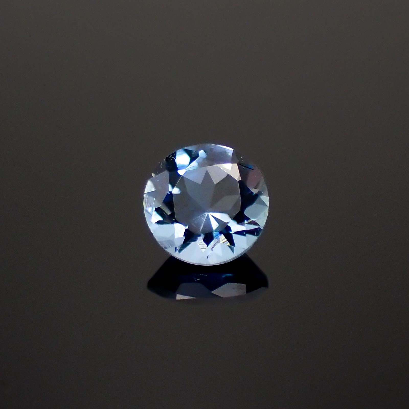 サンタマリアアクアマリン ブラジル産 0.30ct[230320968]4.4x4.4mm前後