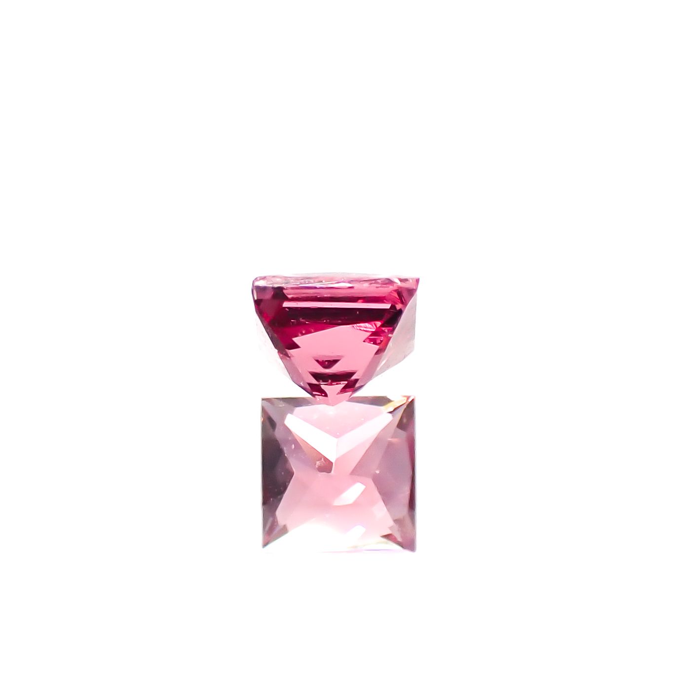 ◇プリンセスカット◇ホットピンクスピネル(宝石名ピンク・スピネル)タンザニア産 0.19ct 識別済[220817533]3x3mm前後