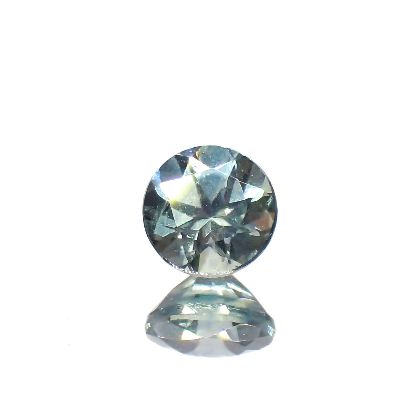 モンタナサファイア(宝石名サファイア)アメリカ・モンタナ州産 0.36ct 識別済[230622433]4.1x4mm前後