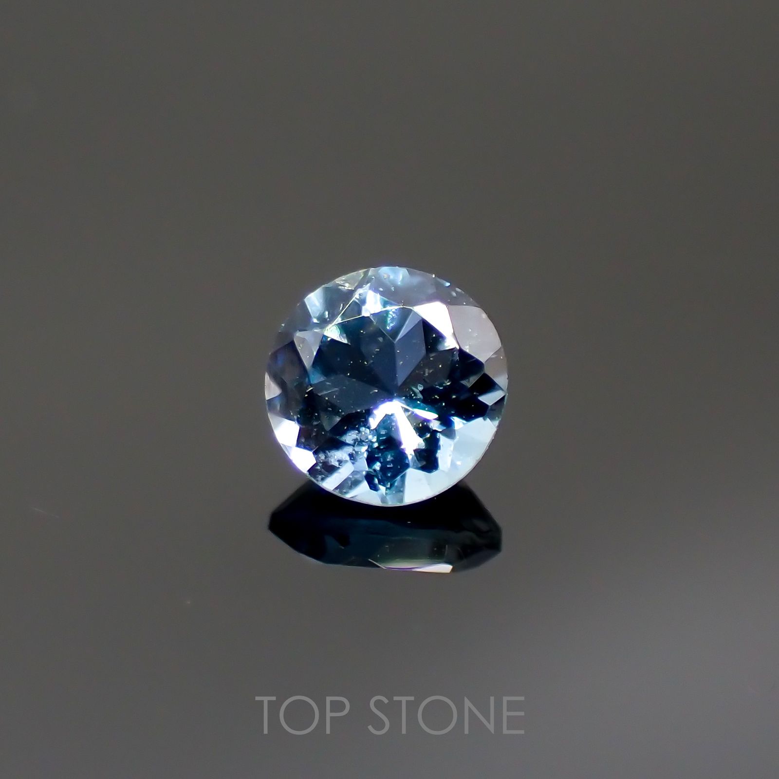 サンタマリアアクアマリン(宝石名アクアマリン)ブラジル産 0.23ct 識別済[220114674]4x3.9mm前後