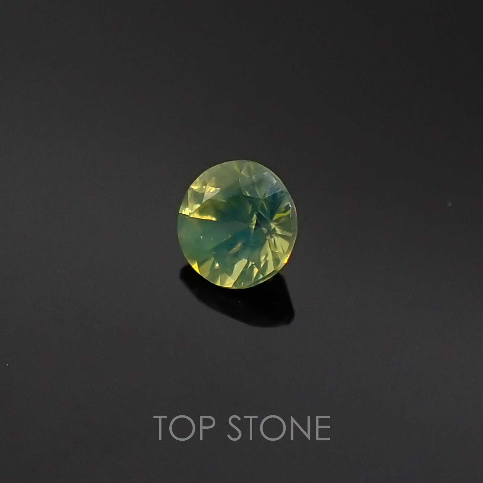 クリソベリルキャッツアイ スリランカ産 ルース 0.14ct[20085212]3×2.9mm前後