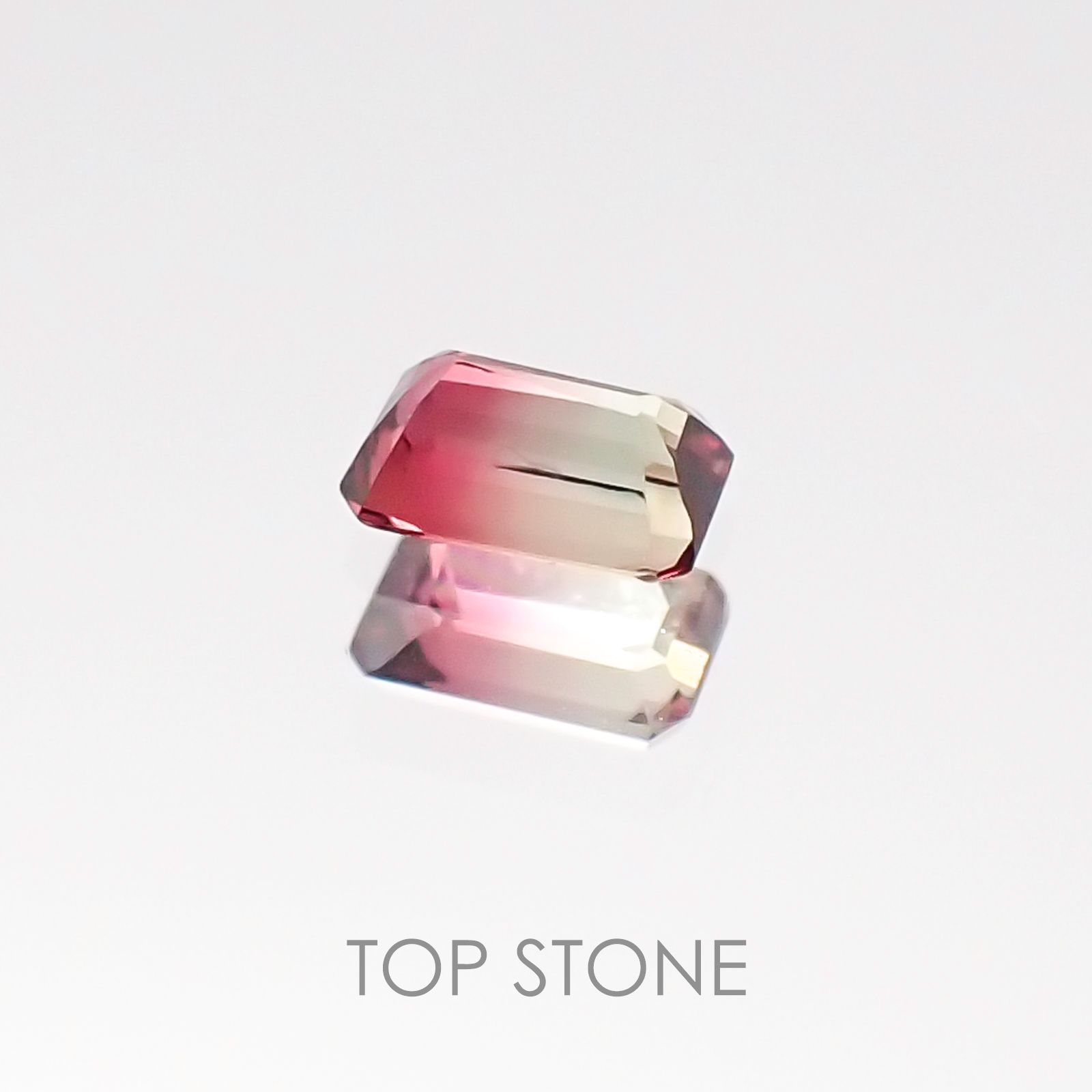 バイカラーサファイア タンザニア産 ルース 0.14ct[20106702]3.4×2.3mm前後