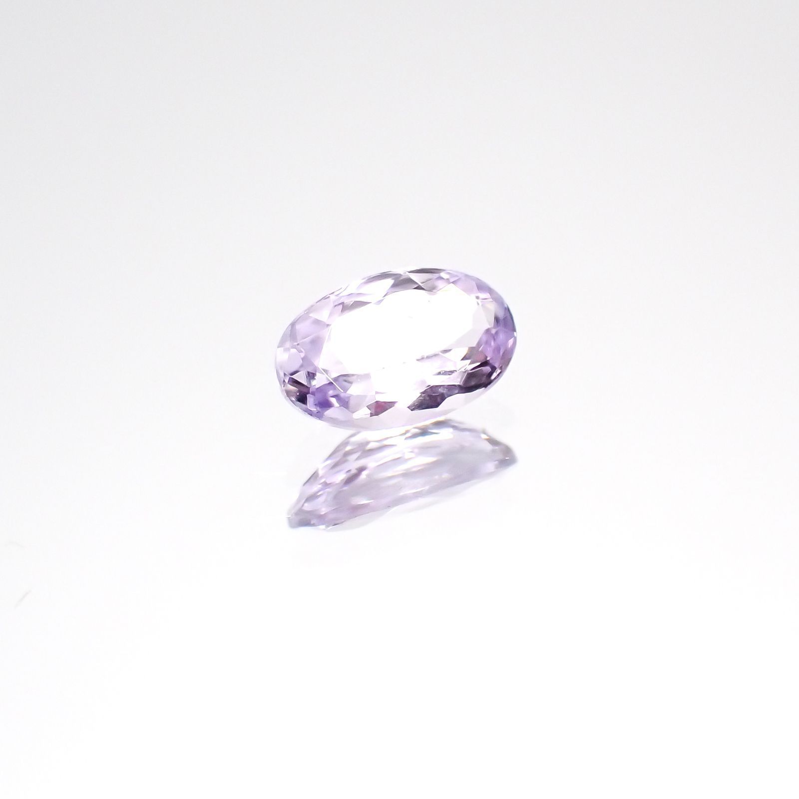 ラベンダーゾイサイト(宝石名ゾイサイト)タンザニア産 0.23ct 識別済[231124105]5.1x3.2mm前後
