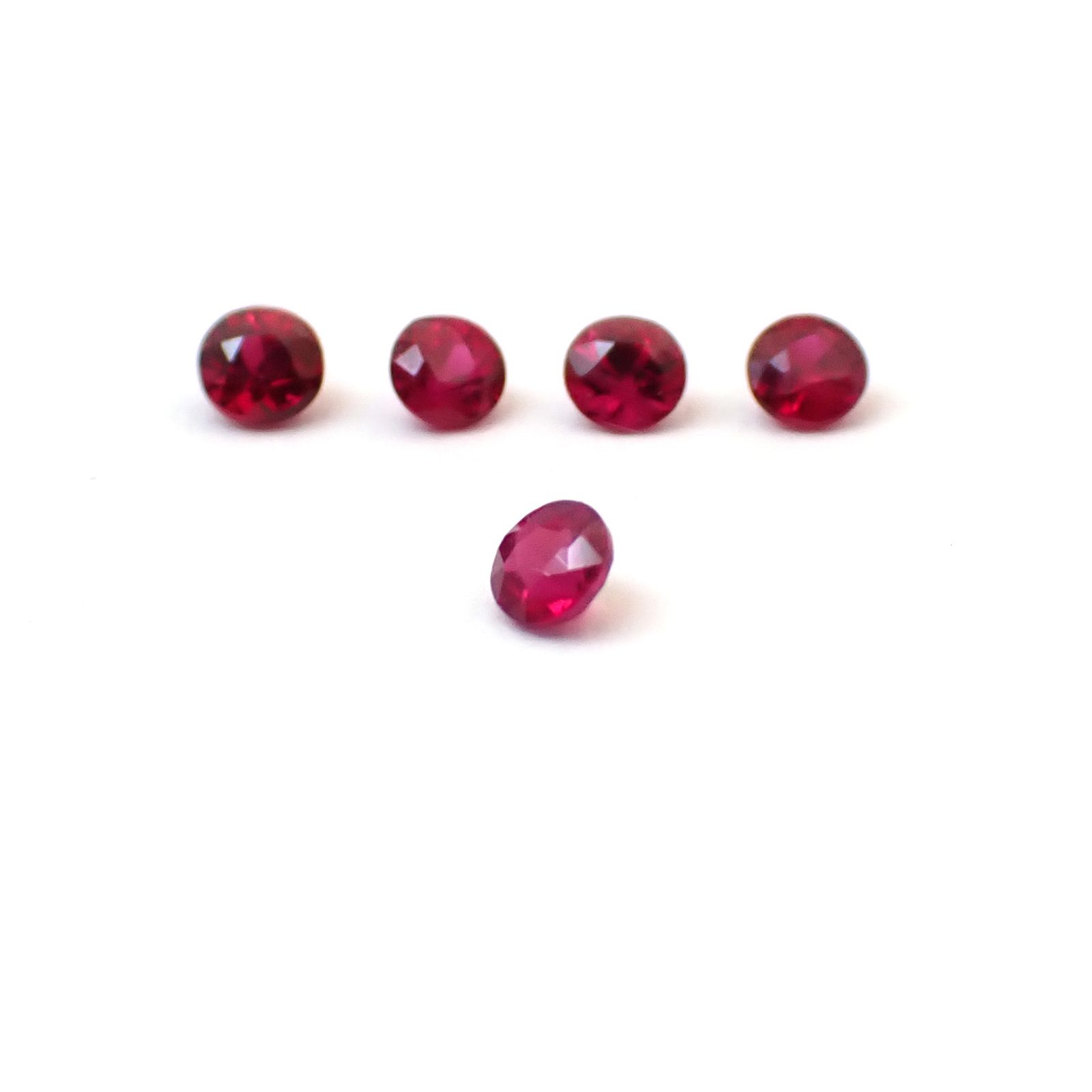 ルビー 5個セット タイ/モザンビーク産 0.20ct(5pcs合計) / 2x2mm前後 [260532289]