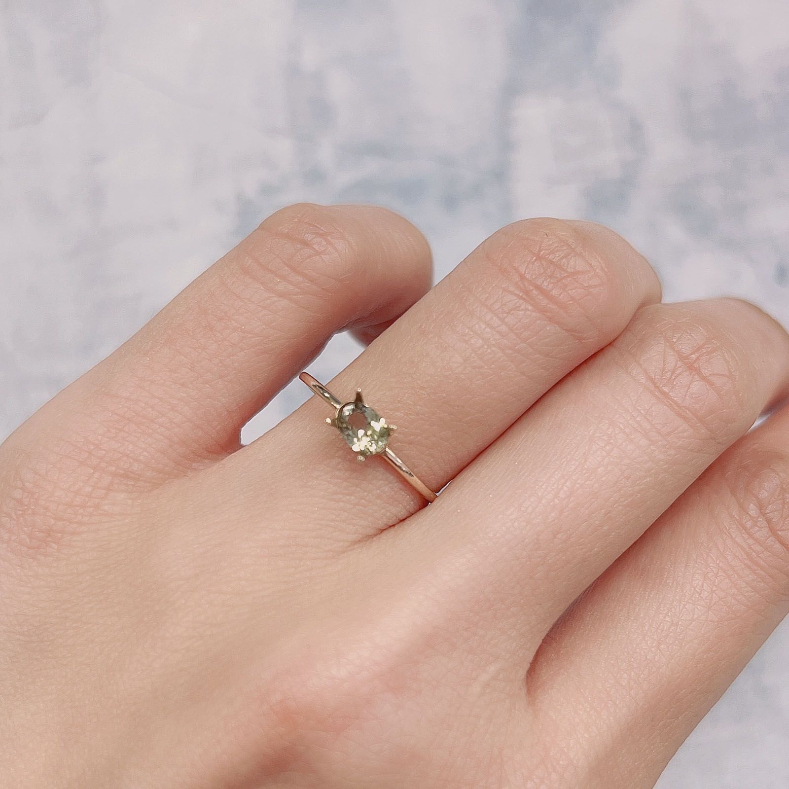 ライムサファイア非加熱(宝石名サファイア) タンザニア産 0.38ct 識別済[20129058]5×3.8mm前後
