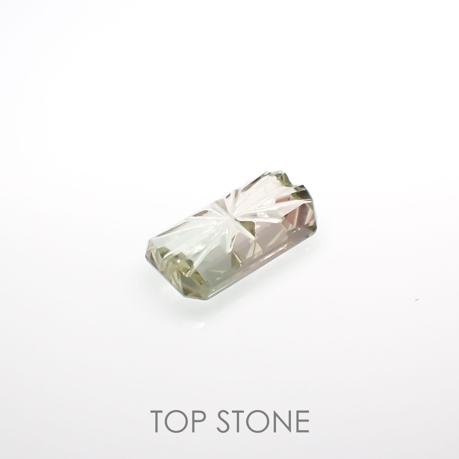 ◇甲州貴石切子Plus Three◇バイカラートルマリン カード付き(宝石名トルマリン)ルワンダ産 2.19ct 識別済[220114591]11.2x6.2mm前後