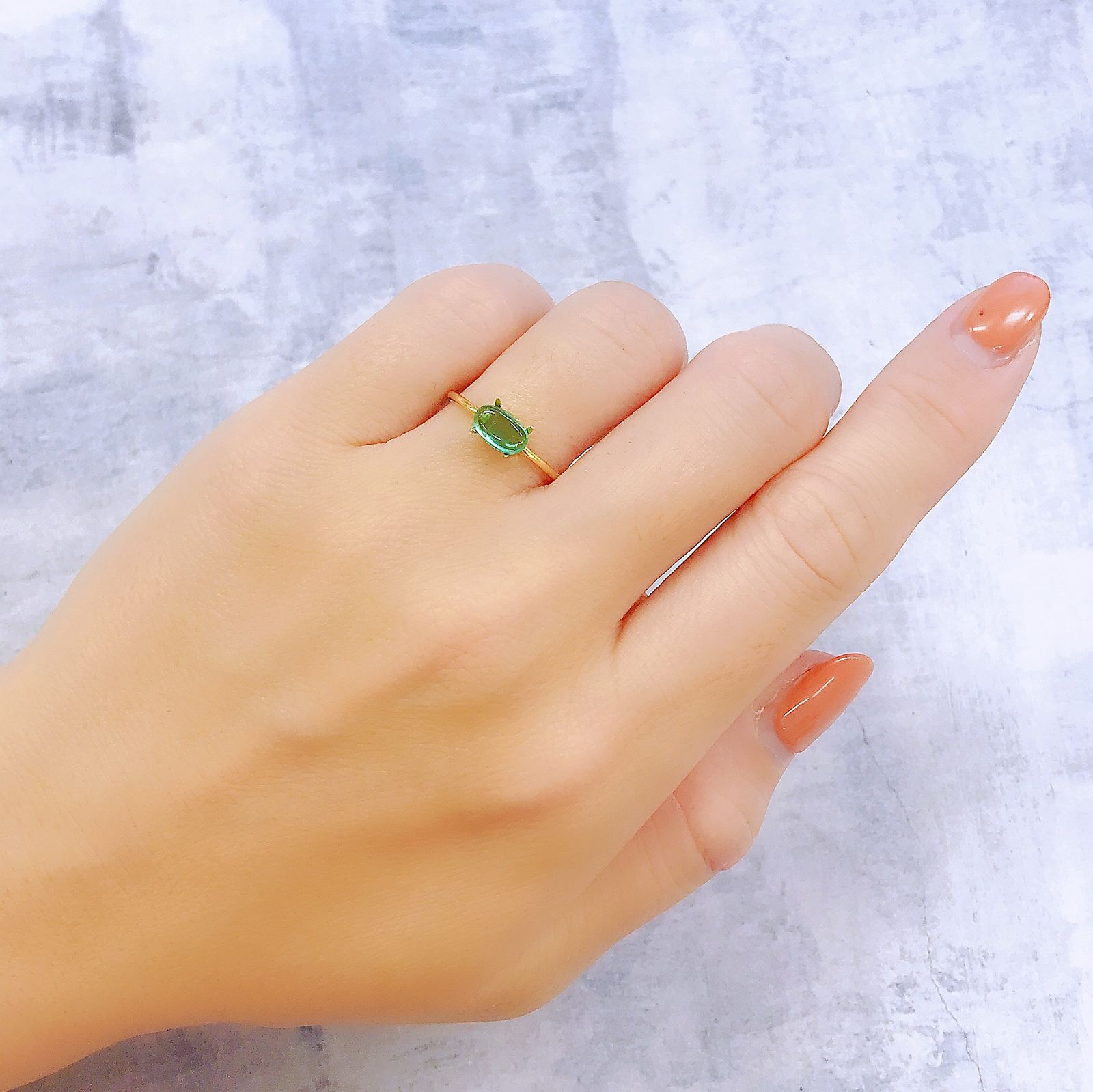 エメラルドキャッツアイ(宝石名エメラルド)コロンビア産 0.66ct 識別済[221018910]7.3x4.4mm前後