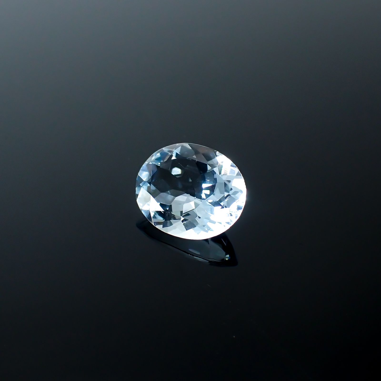 アクアマリン モザンビーク産 2.47ct[240125404]10.8x8.8mm前後