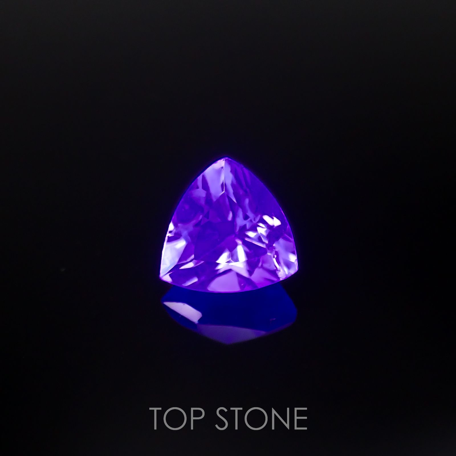 フローライト フルオレッセンス イギリス・ロジャリー鉱山産 1.38ct[220716928]7.1x6.9mm前後