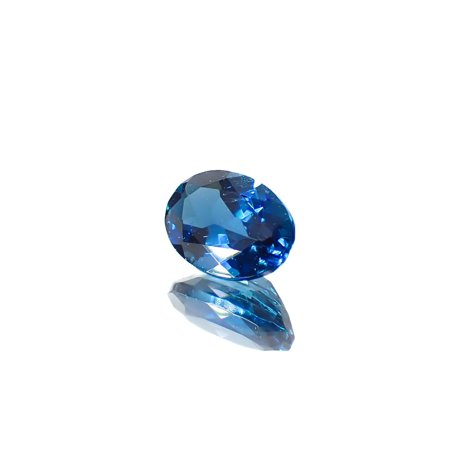 インディゴライト ブラジル産 0.48ct / 6.2x4.1mm前後 [250931095]