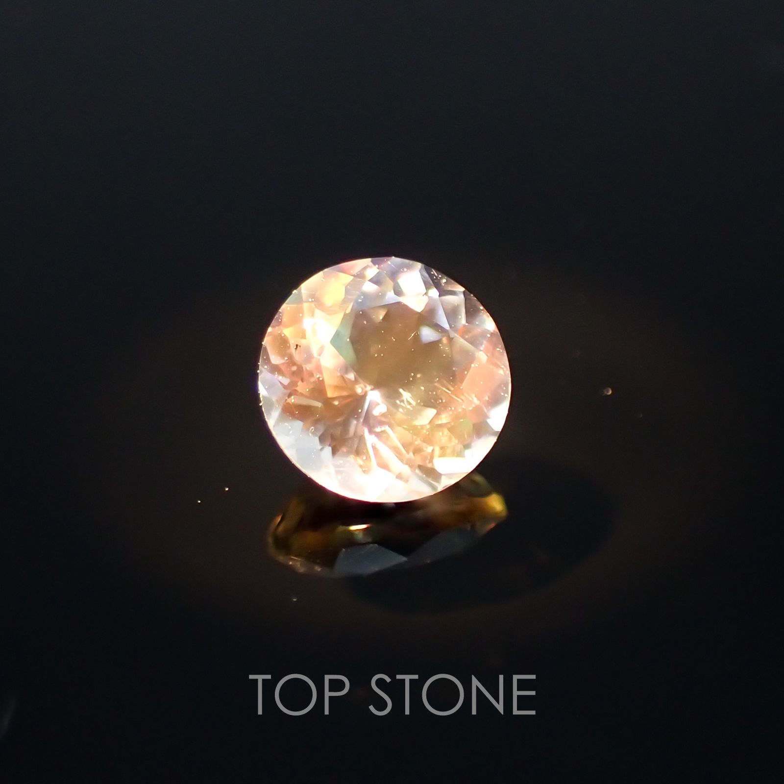 レインボームーンストーン(アンデシンラブラドライト) マダガスカル産 ルース 0.33ct[210310258]4.5×4.5mm前後