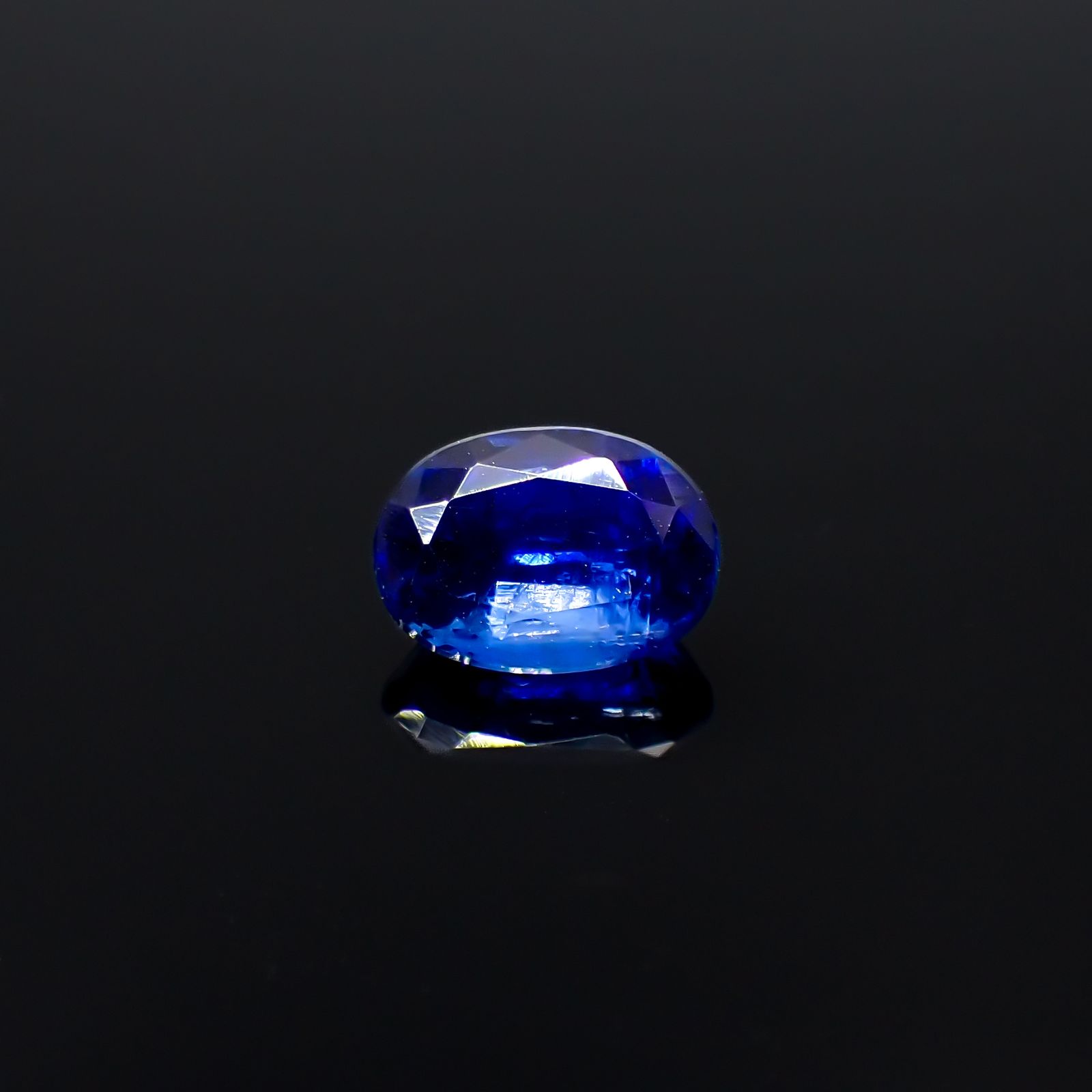 カイヤナイト(宝石名カイヤナイト)ネパール産 1.30ct 識別済[231225176]7.3x5.3mm前後