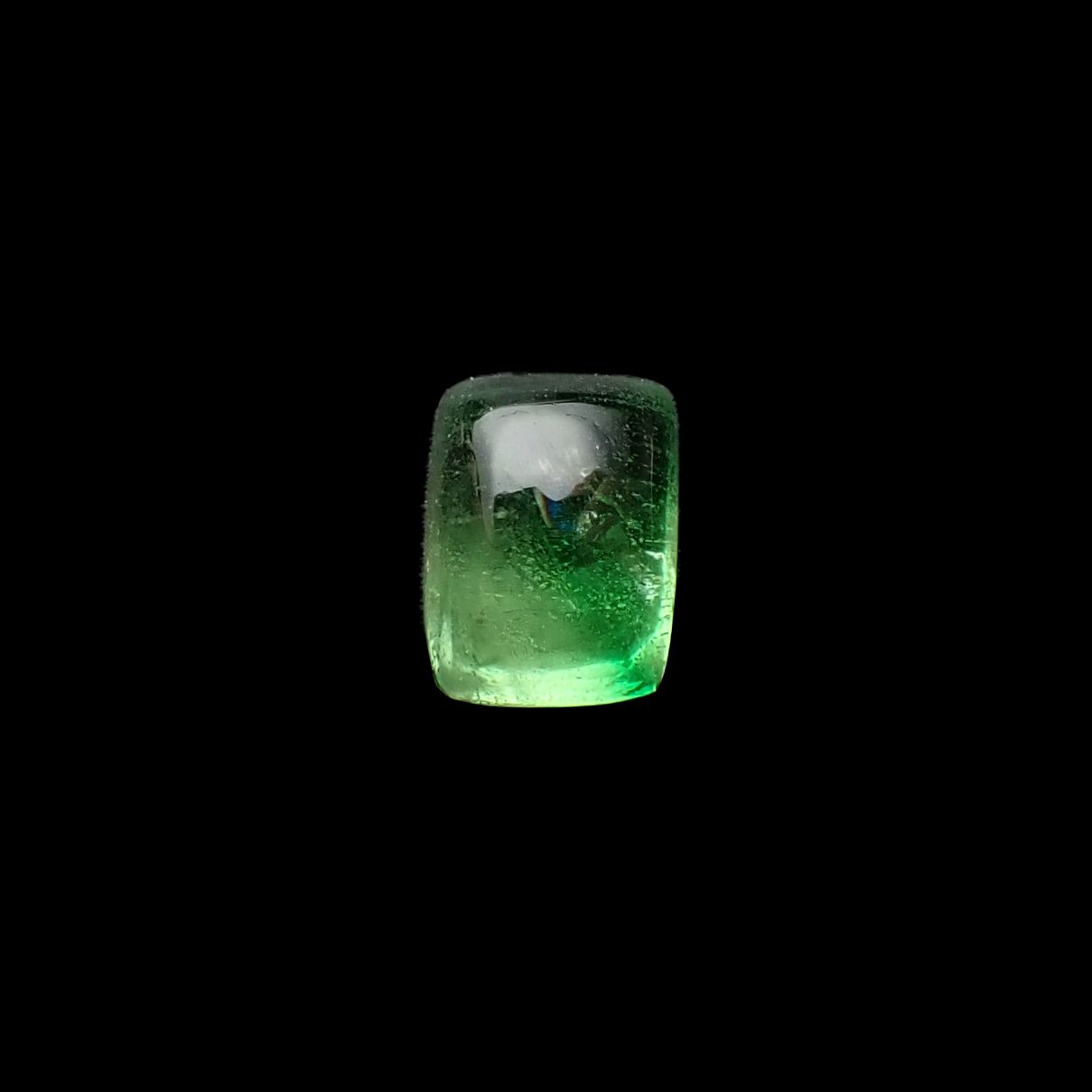 バイカラーツァボライト(宝石名グリーン グロッシュラー・ガーネット)タンザニア産 1.09ct 識別済[240928888]5.7x4.3mm前後