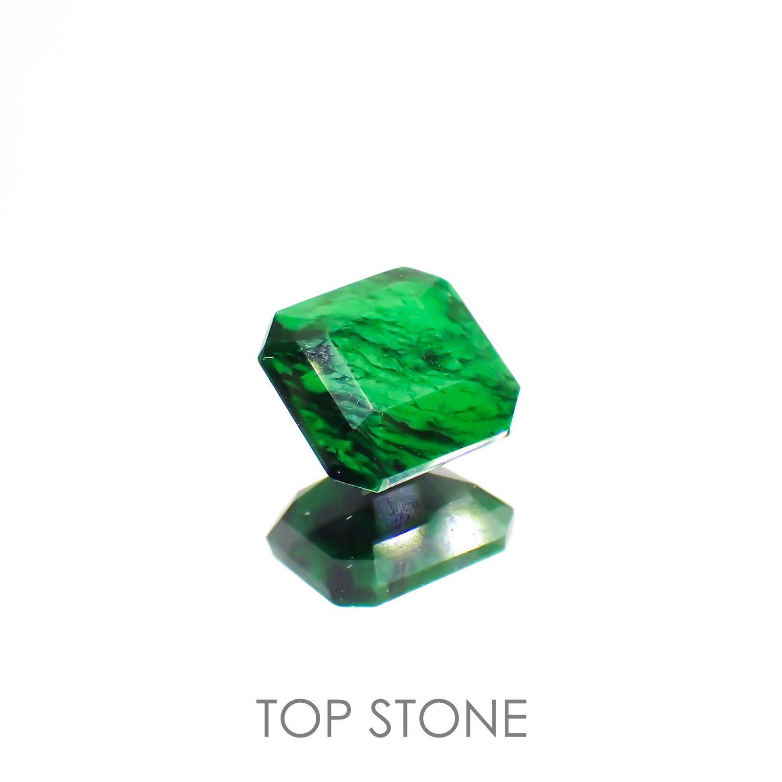 モーシッシ ビルマ産 0.96ct[220114183]6x5.9mm前後