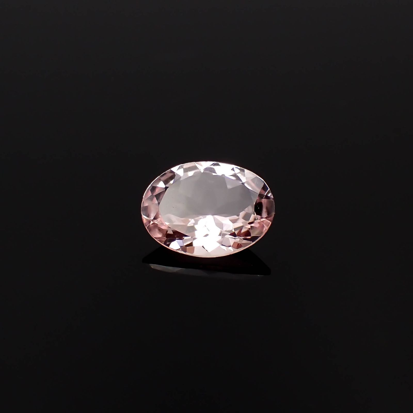 モルガナイト ブラジル産 0.79ct[240326772]7.9x6mm前後
