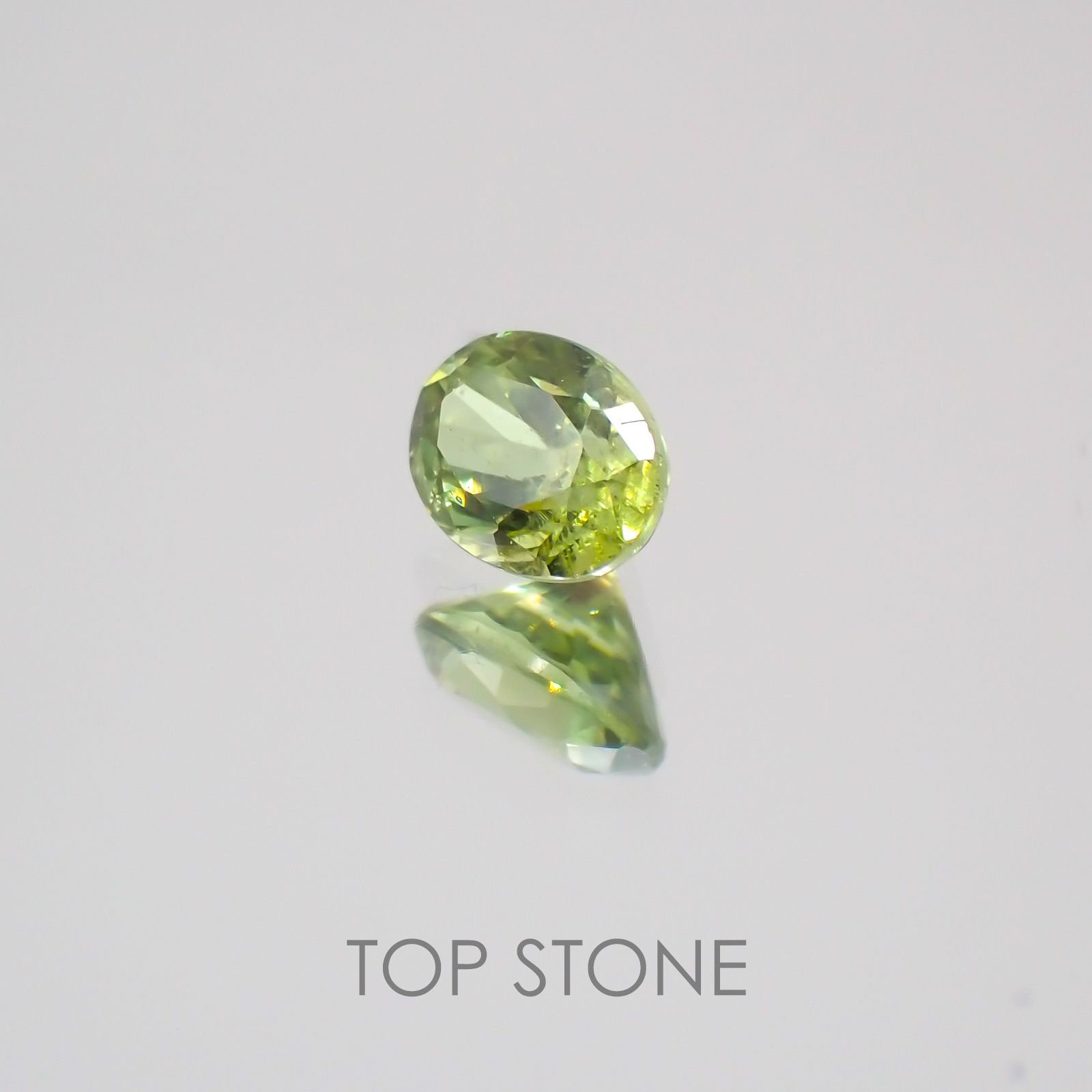 デマントイドガーネット ナミビア産 ルース 0.23ct[21029895]4×3mm前後