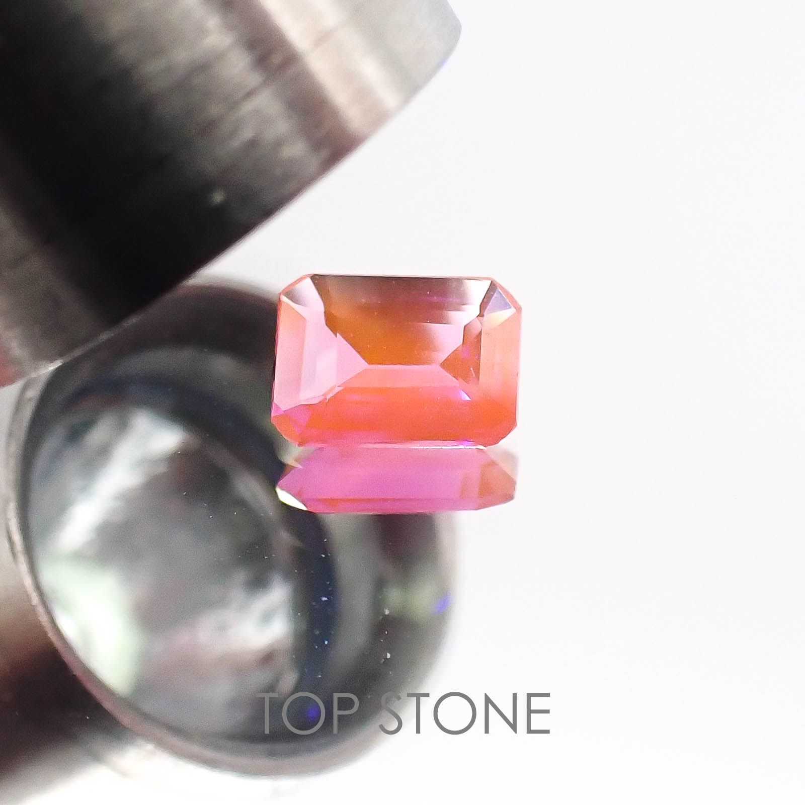 ハックマナイト アフガニスタン産 ルース 0.19ct[20074175]4.9×3.6mm前後