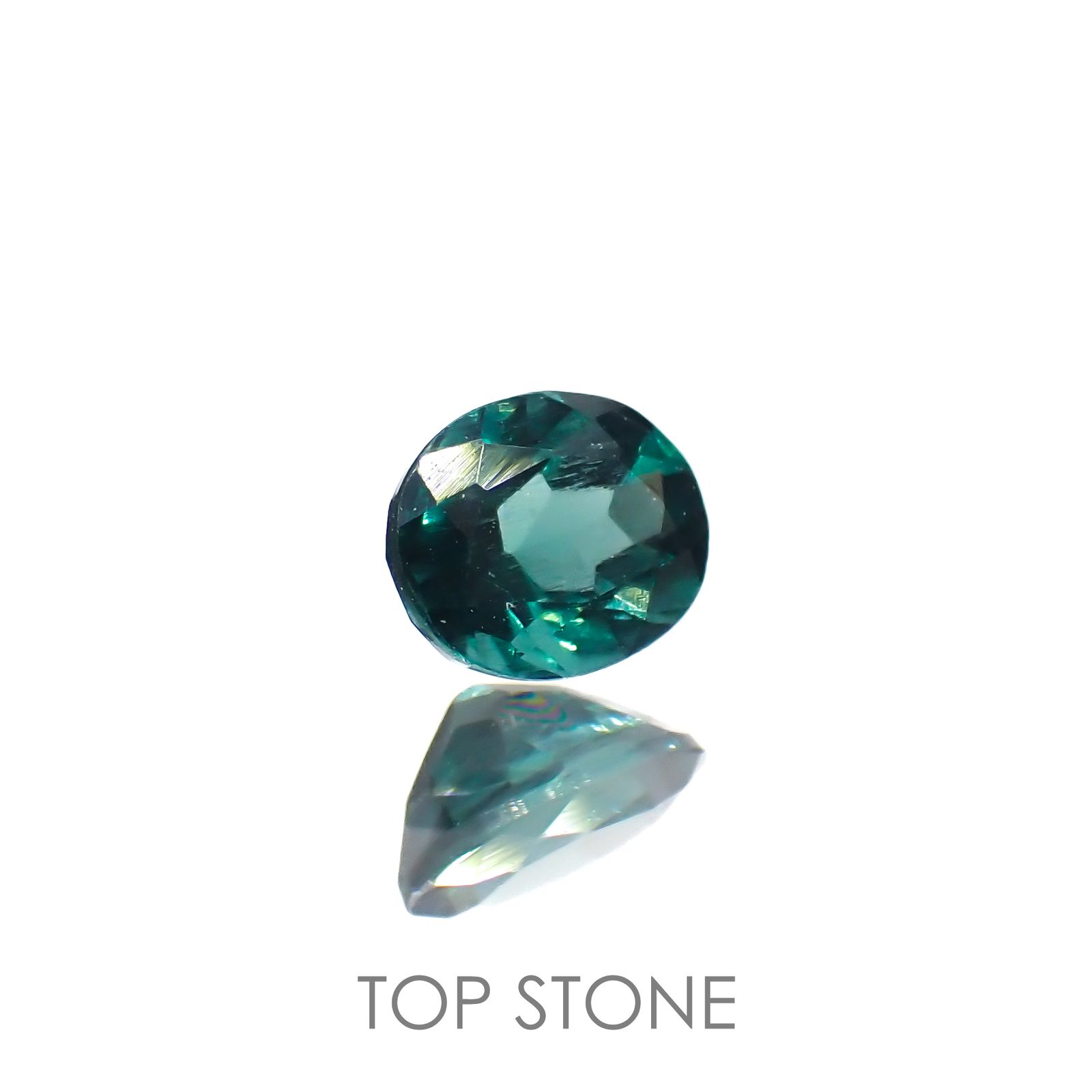 グリーンアパタイト(ノーブルモロキサイト)(宝石名アパタイト)マダガスカル産 0.40ct 識別済[220616376]5.1x4mm前後