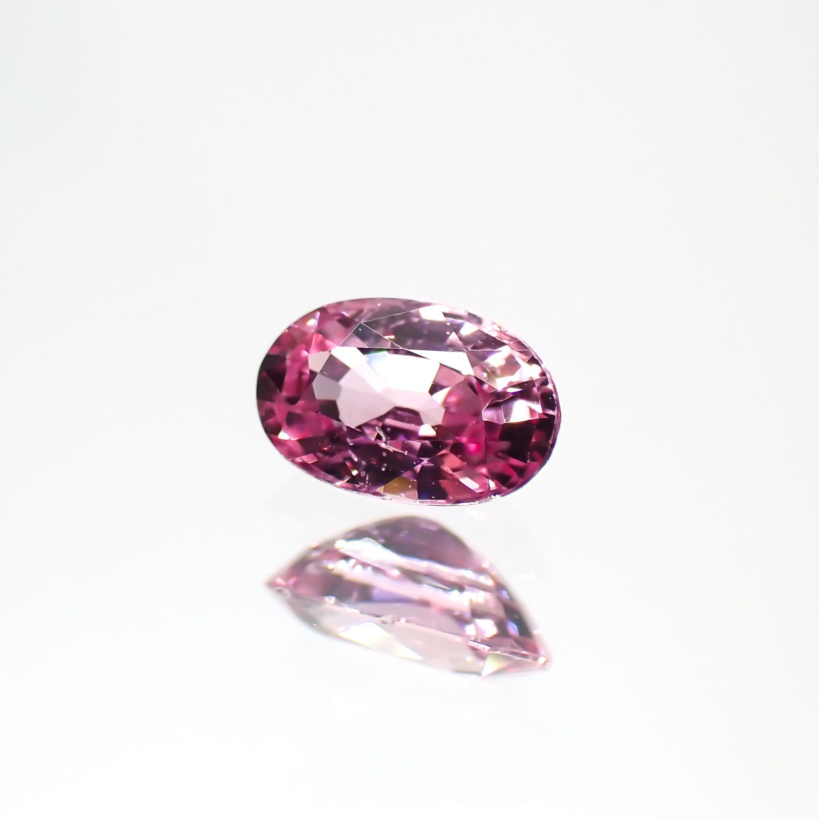 パパラチャサファイア(宝石名サファイア/別名パパラチャ・サファイア) スリランカ産 0.323ct ソ付(DGL)[20107256]4.9×3.2mm前後