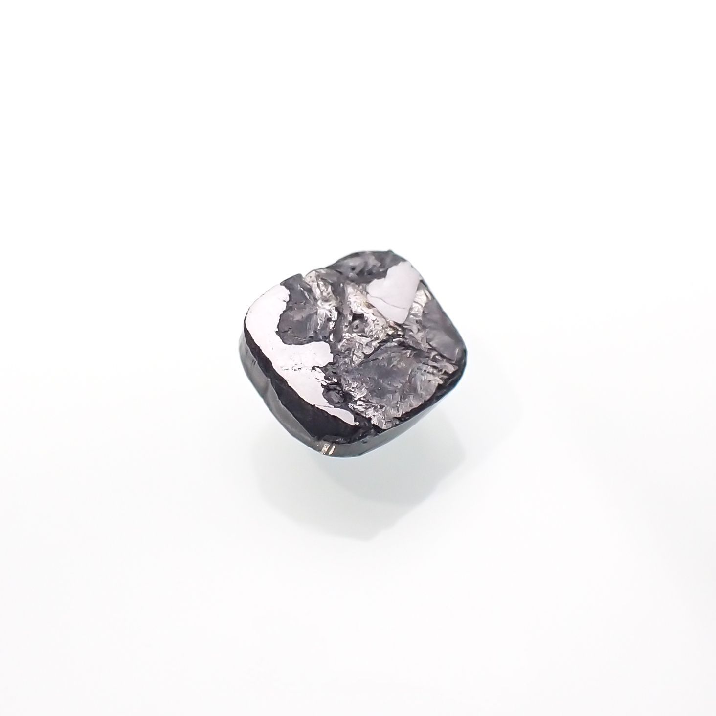 ブラックダイヤモンド(宝石名ダイアモンド) ジンバブエ産 0.51ct 識別済[210812805]4.3×4mm前後