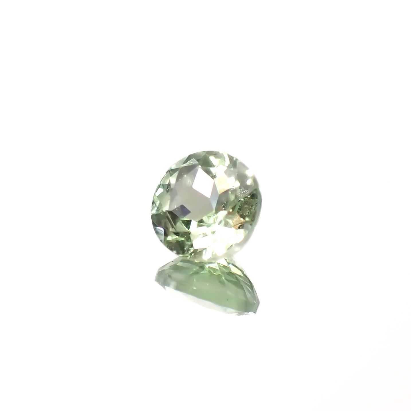 ミントガーネット タンザニア産 0.57ct [241229609]5x5mm前後