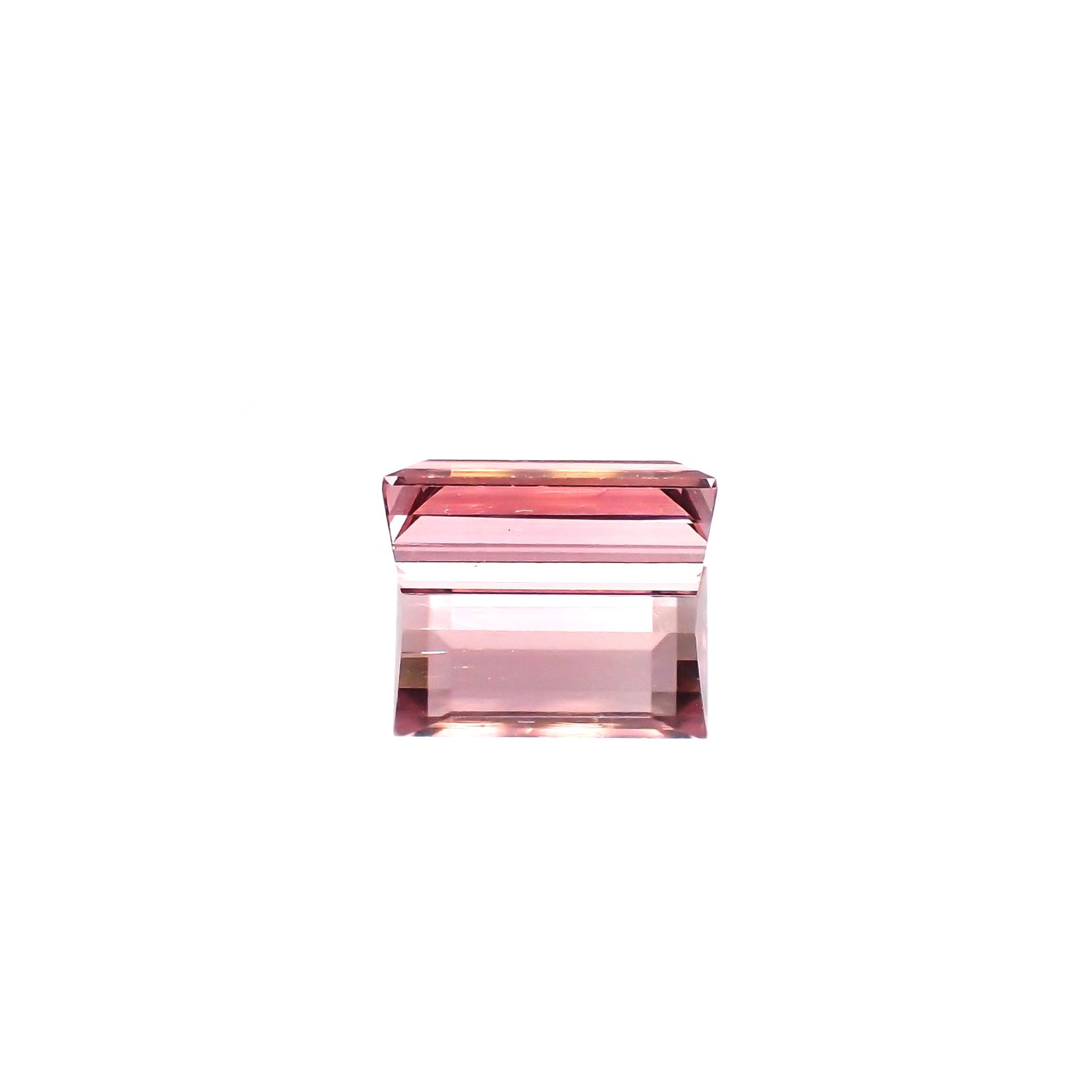 ピンクトルマリン(宝石名ピンク・トルマリン) ルワンダ産 1.178ct ソ付(彩珠)[250711593]8.1×4.5mm前後