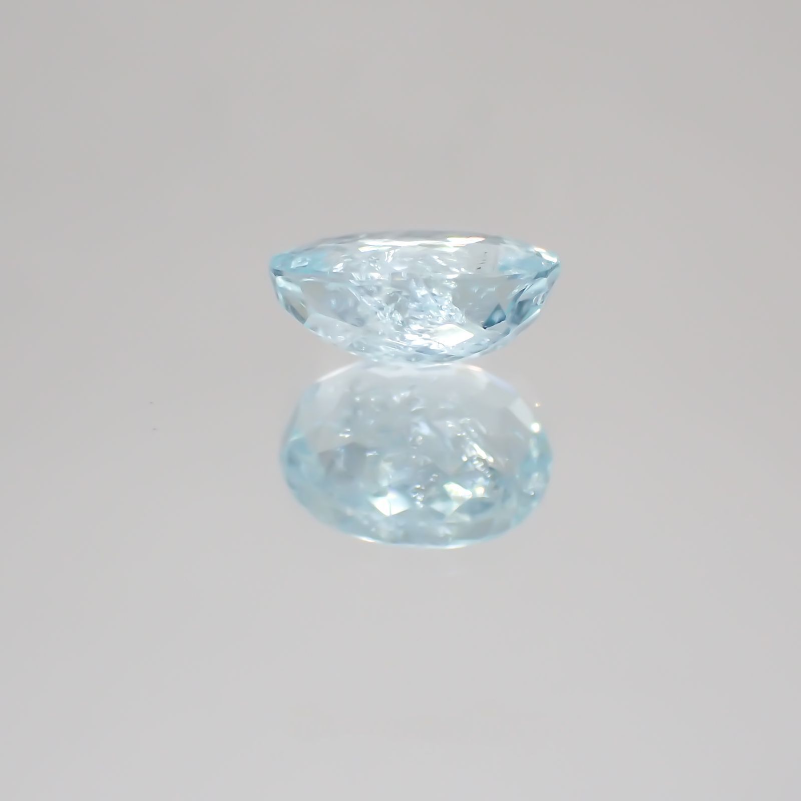 パライバトルマリン(宝石名トルマリン/別名パライバ・トルマリン) モザンビーク産 1.83ct 識別済[21059397]8.6×6.7mm前後