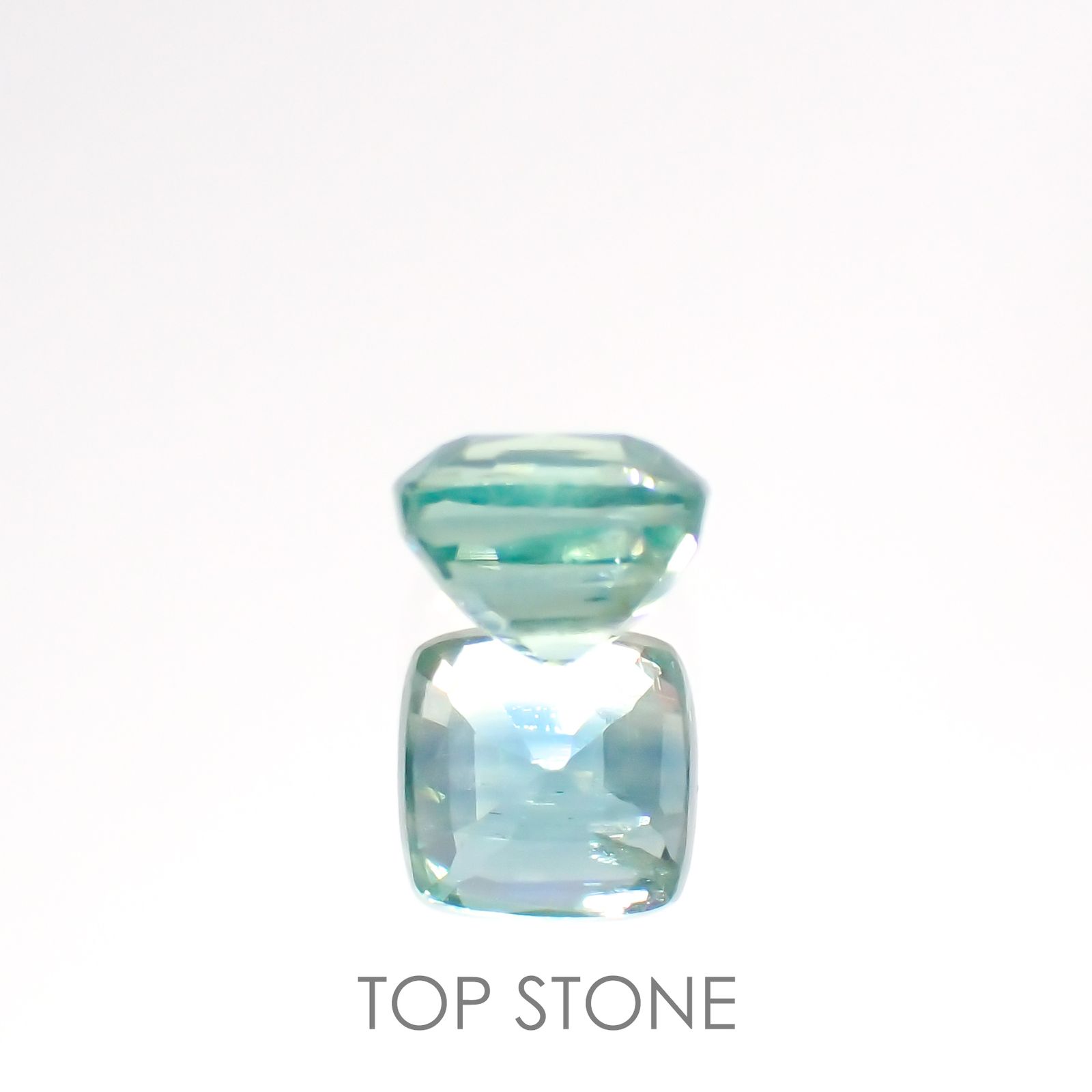 バイカラーカイヤナイト(宝石名カイヤナイト)ネパール産 0.98ct 識別済[220115365]5.1x5mm前後