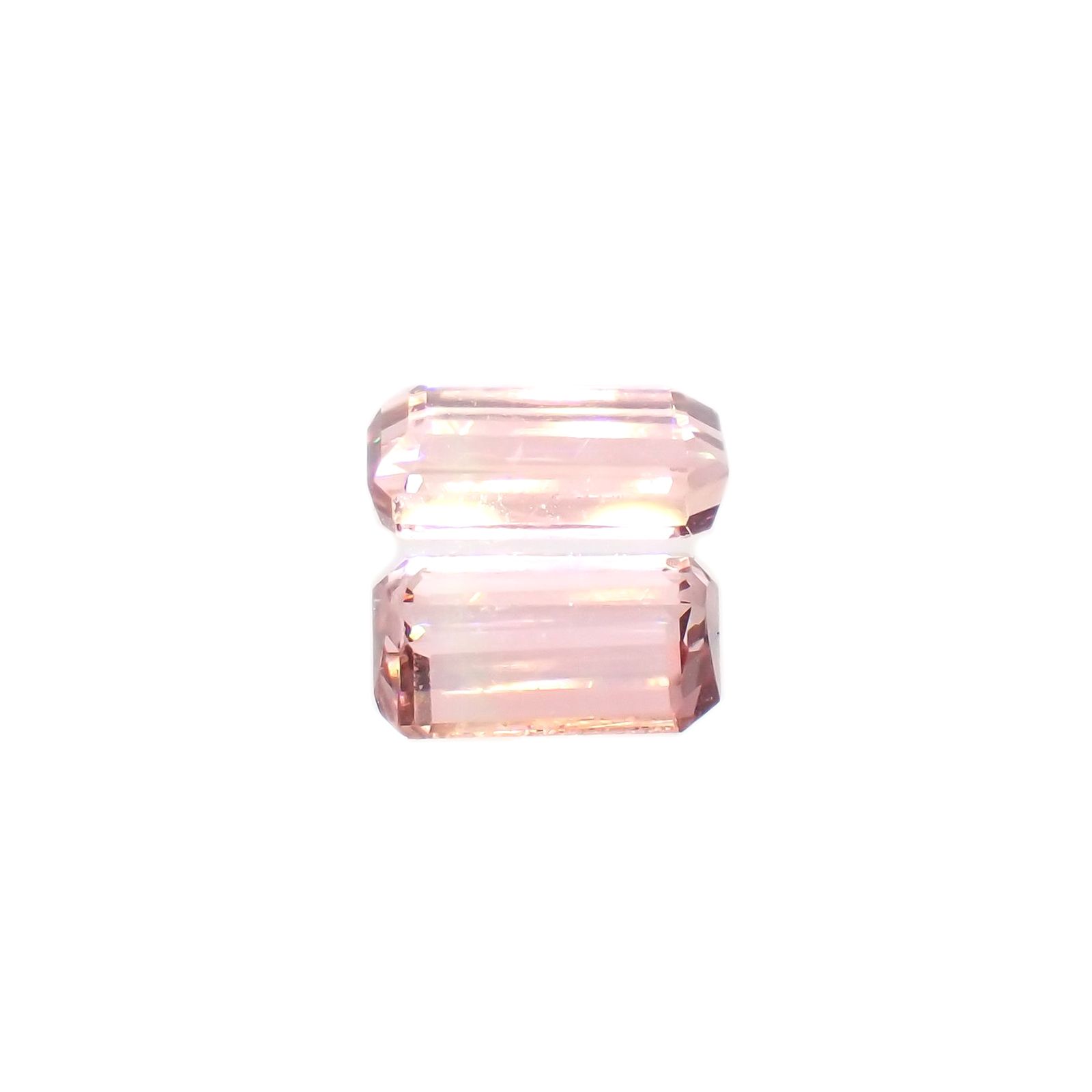 ローズピンクトルマリン(宝石名ピンク・トルマリン)ブラジル/アフリカ産 0.71ct 識別済[220114858]6.8x4mm前後