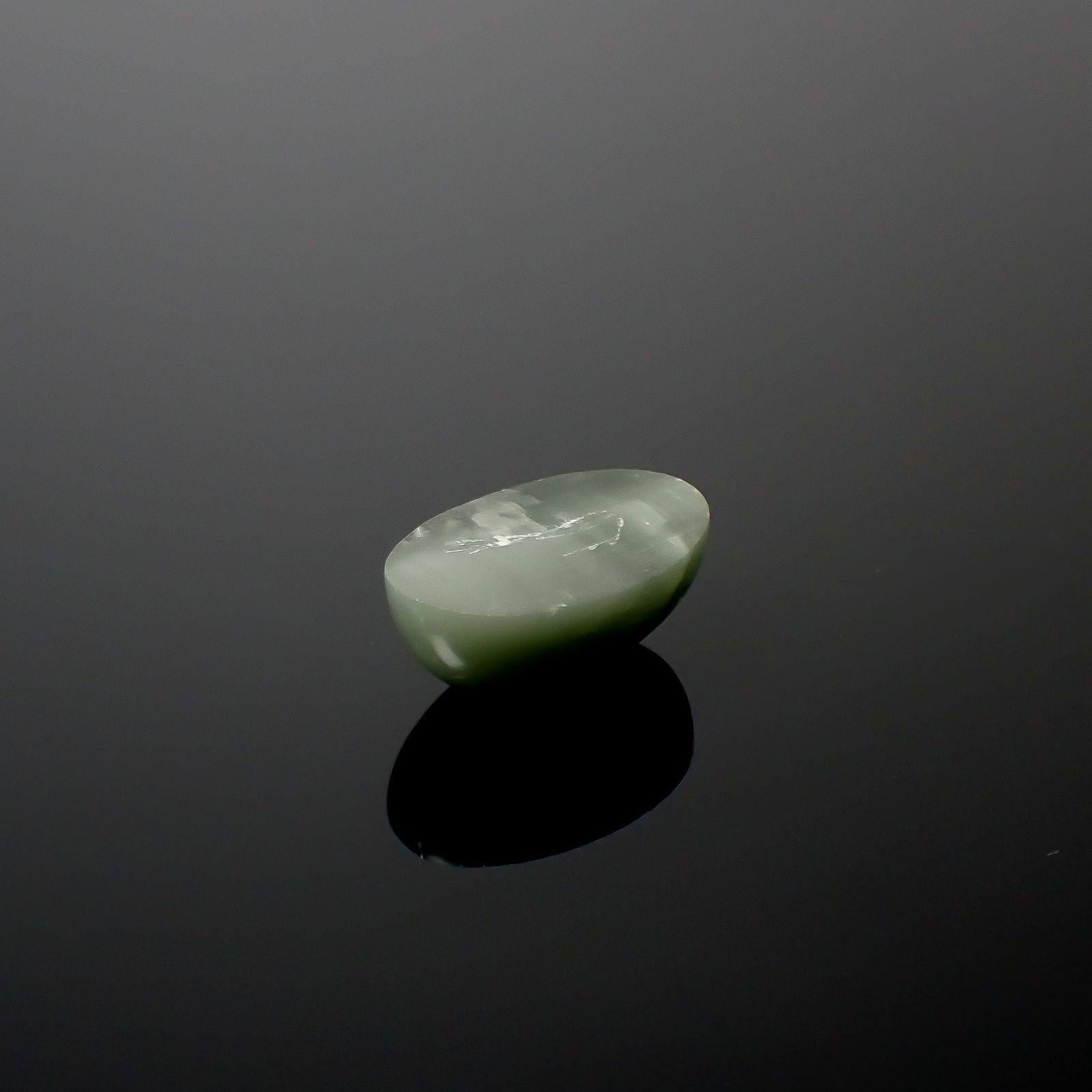 グリーンアパタイトキャッツアイ ブラジル産 9.87ct[240427181]16x10.3mm前後