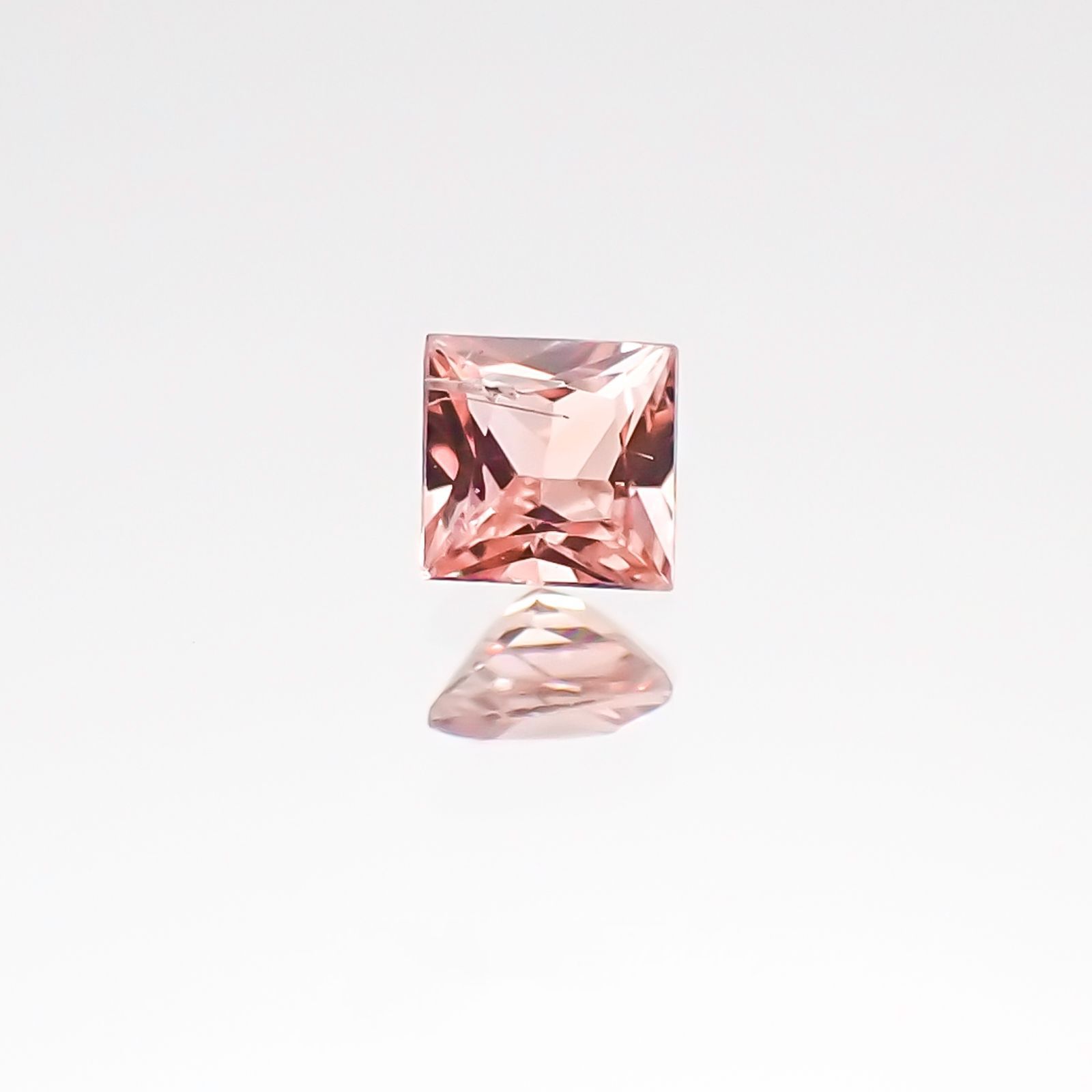 ◇プリンセスカット◇パパラチャサファイア スリランカ産 ルース 0.089ct ソーティング付き[20106946]2.46×2.42mm前後