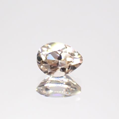 シャンパンカラージルコン(宝石名ジルコン)スリランカ/カンボジア産 0.65ct 識別済[230722986]5.6x4.1mm前後