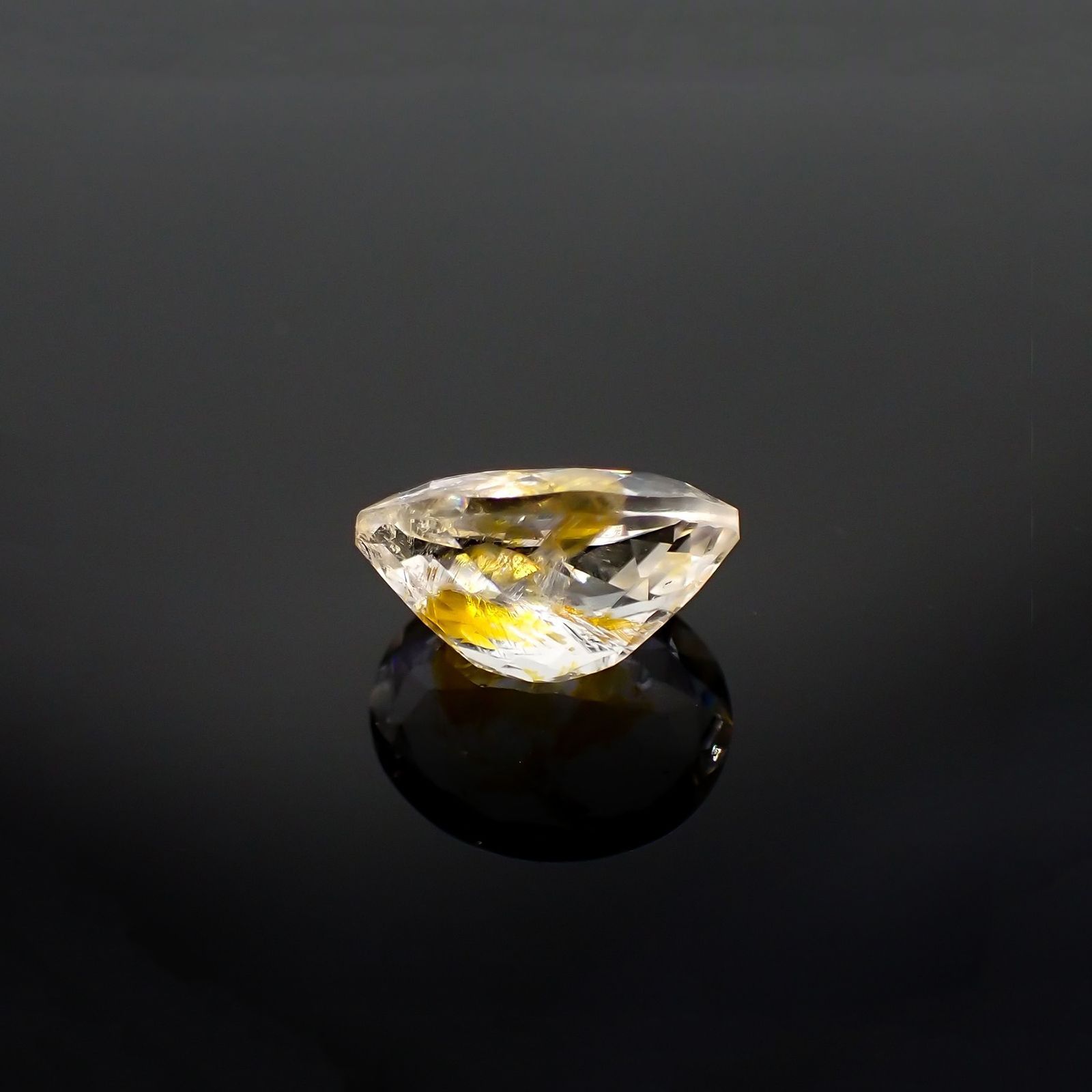 オーロラクォーツ ブラジル・ミナスジェライス産 6.51ct / 14x11.4mm前後 [220114364]