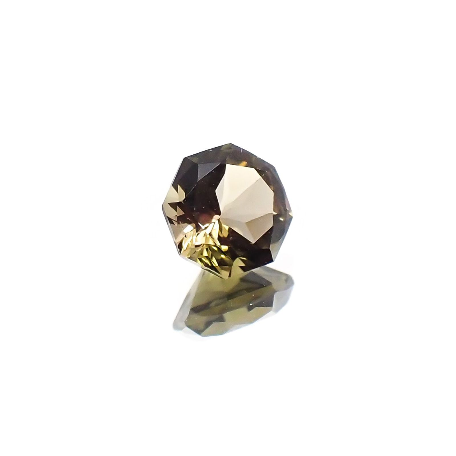 ◇オクタゴンカット◇オリーブグリーントルマリン(宝石名トルマリン)ブラジル/アフリカ産 識別済 0.56ct / 5x4.9mm前後 [231124194]