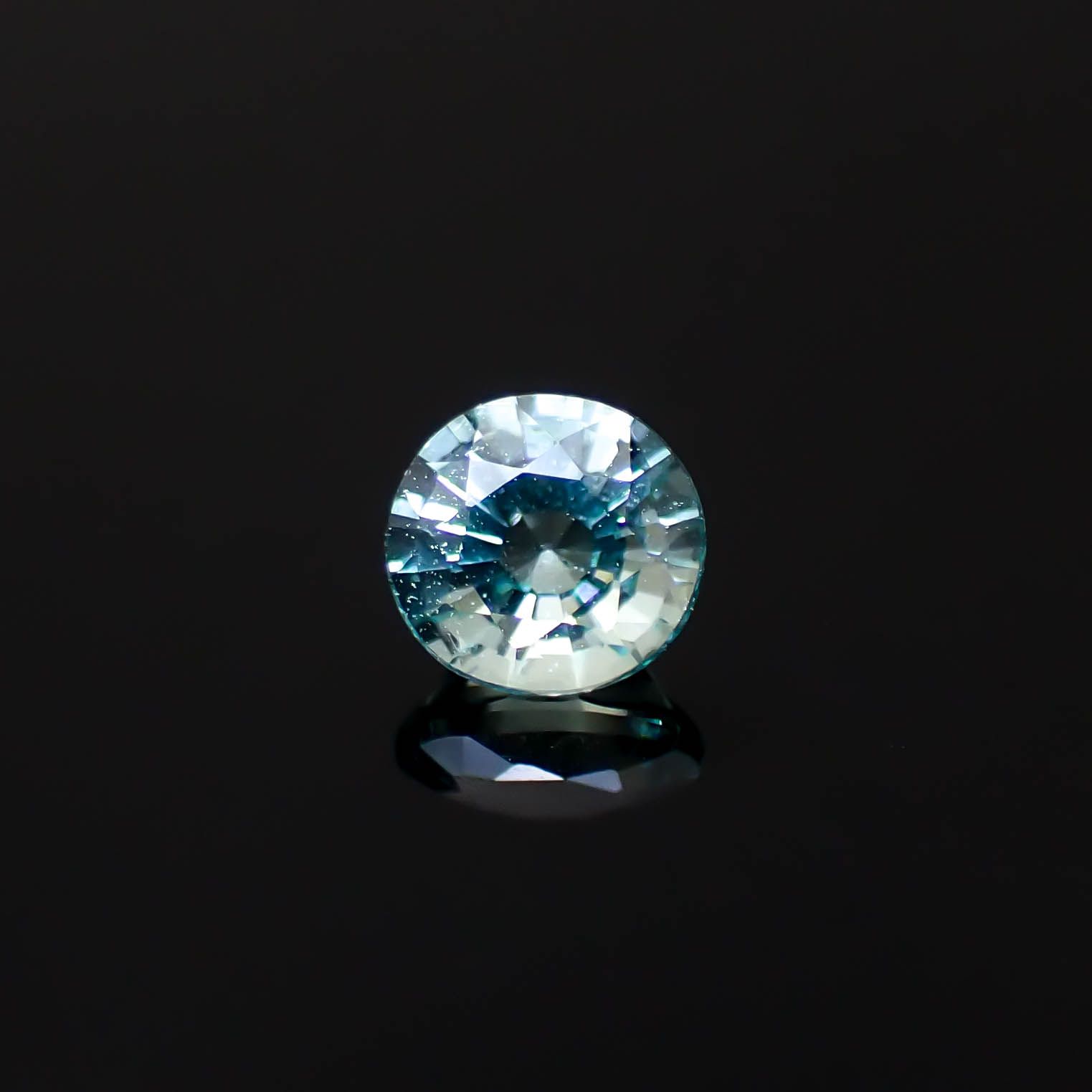 ミントベリル ナイジェリア産 0.36ct [250430201]4.6x4.4mm前後